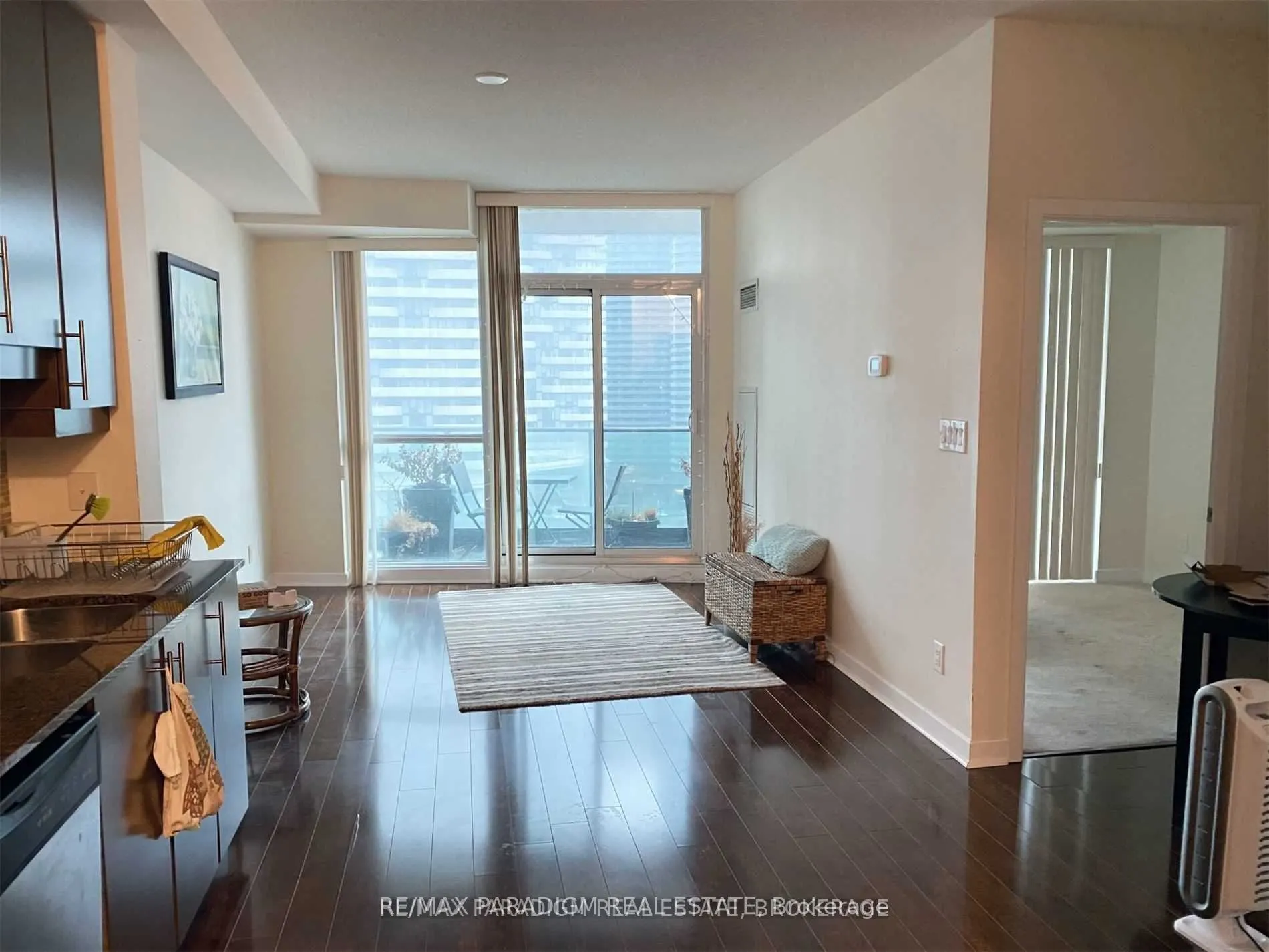 33 Bay Street, #1702