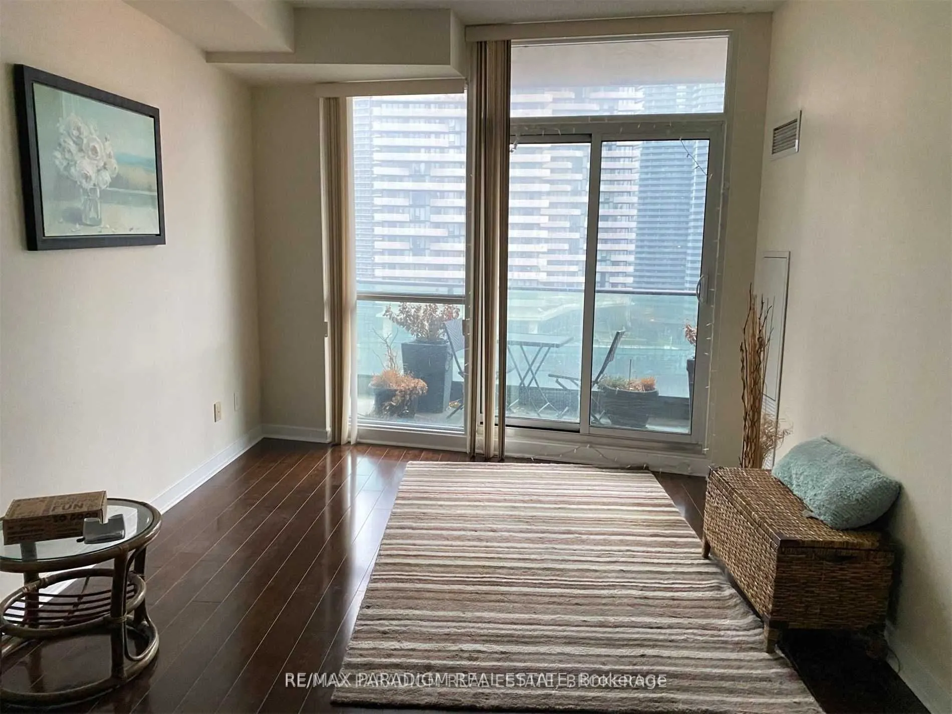 33 Bay Street, #1702