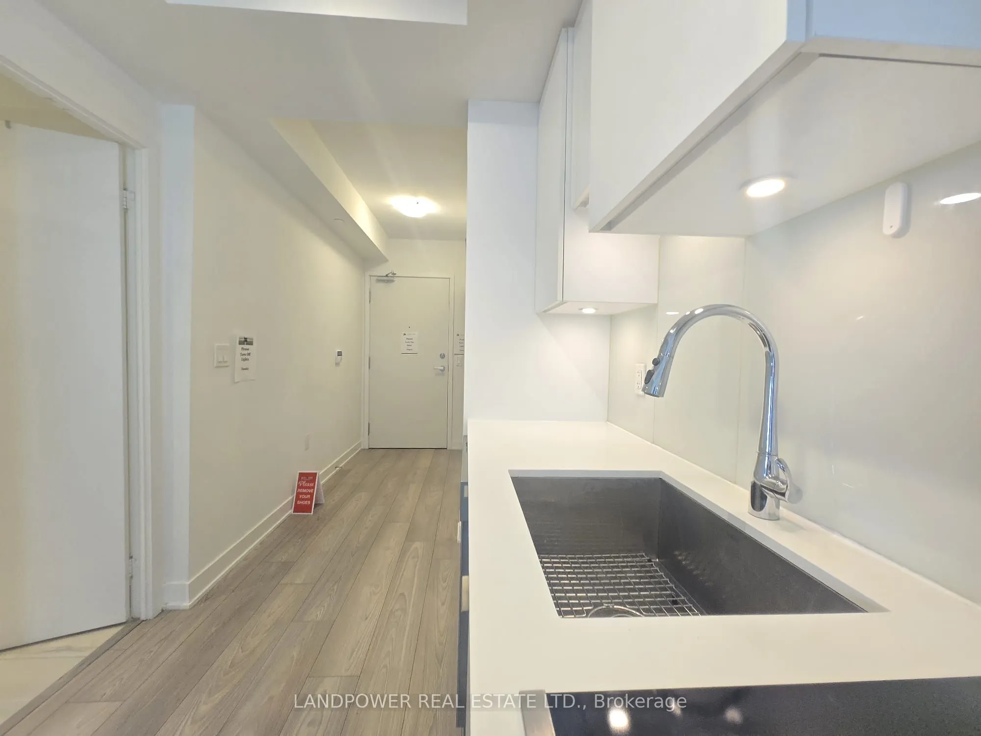 99 Broadway Avenue, #2508
