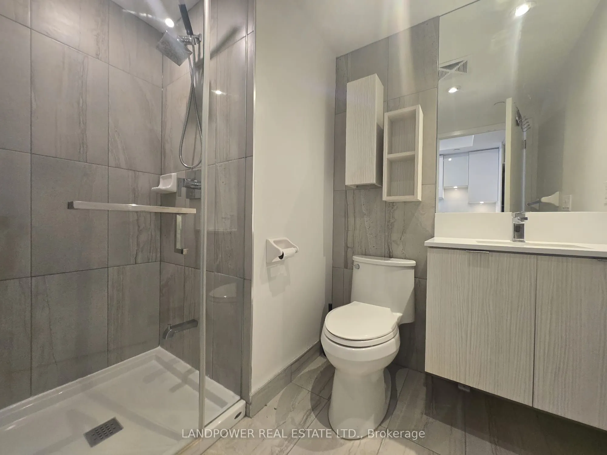99 Broadway Avenue, #2508