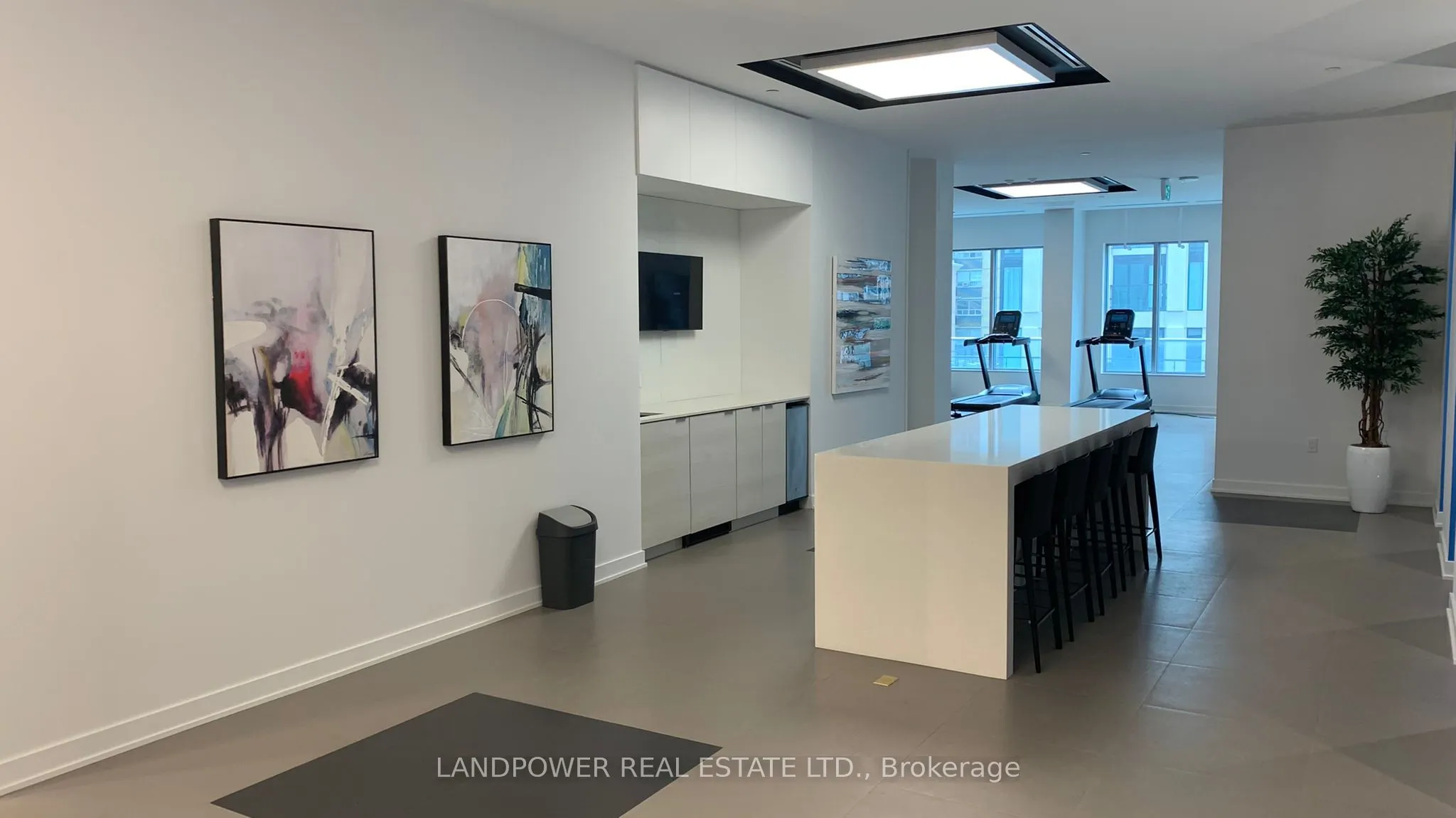 99 Broadway Avenue, #2508