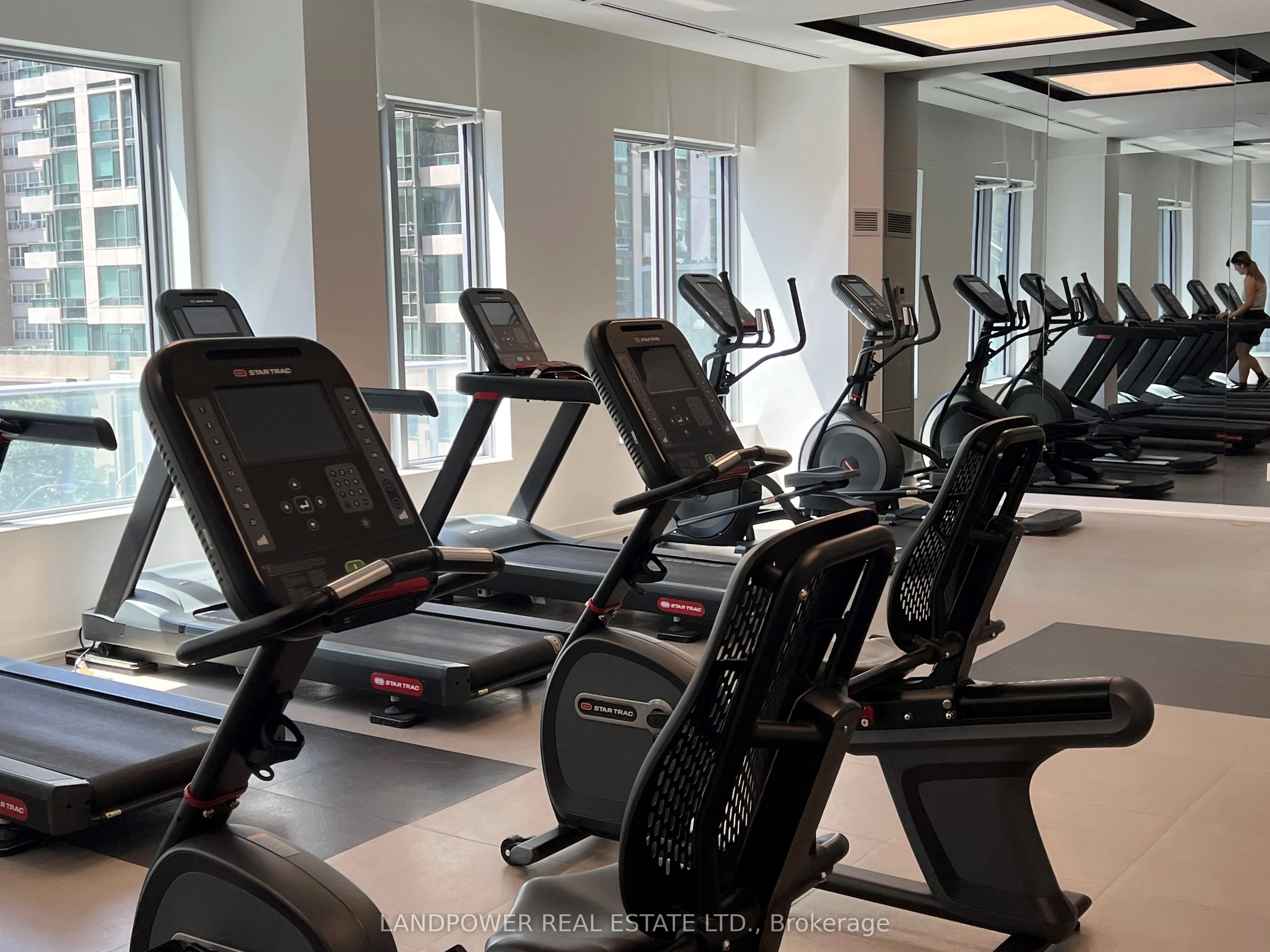 99 Broadway Avenue, #2508