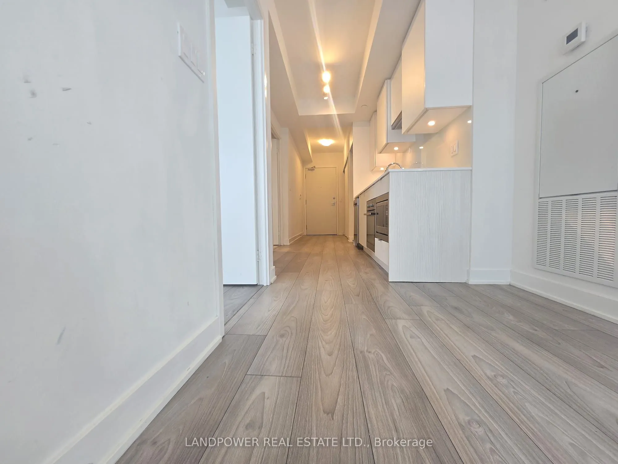 99 Broadway Avenue, #2508