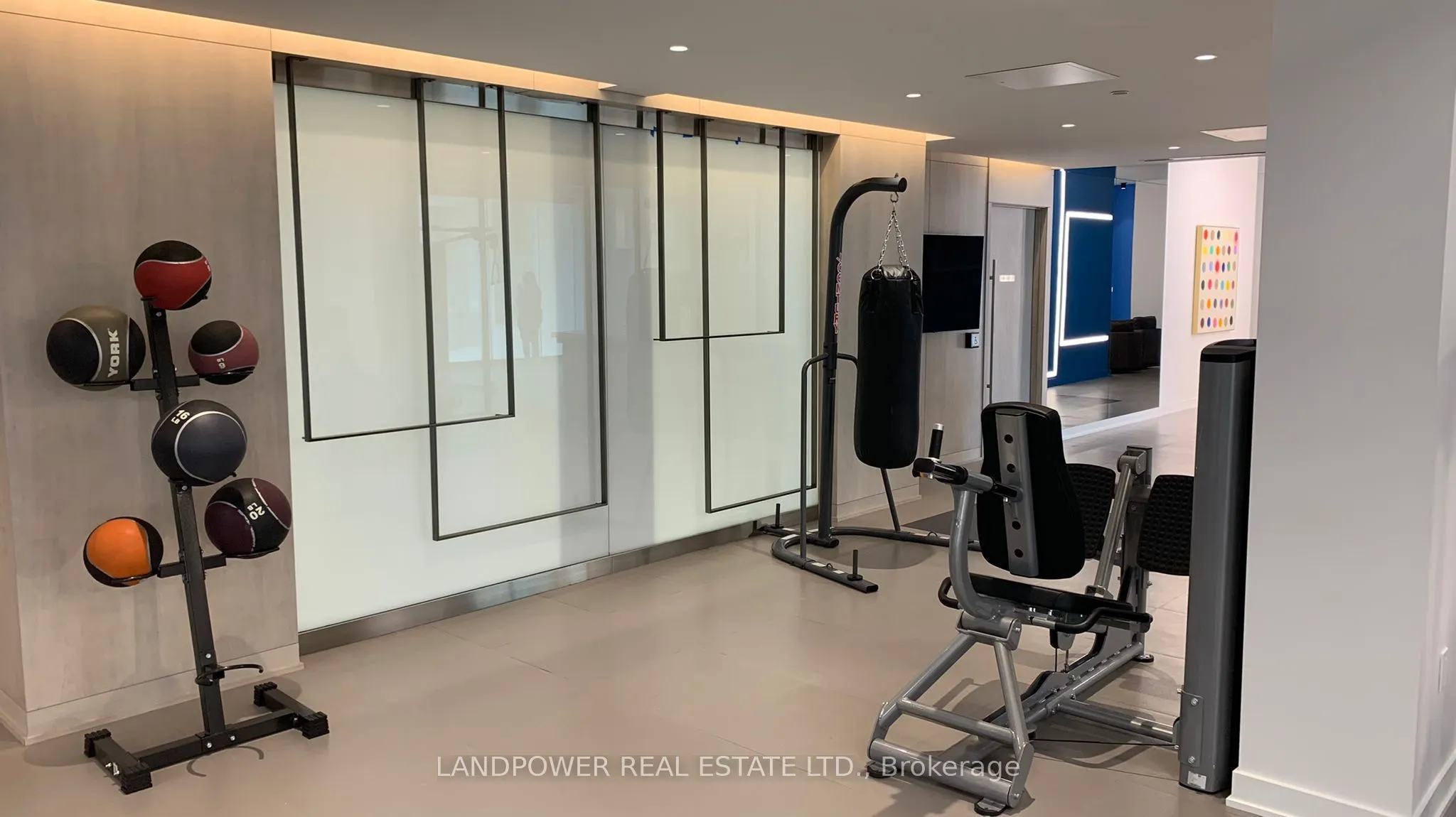 99 Broadway Avenue, #2508