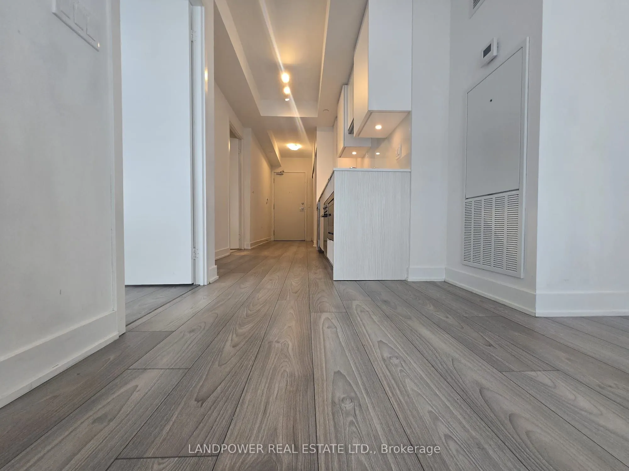 99 Broadway Avenue, #2508