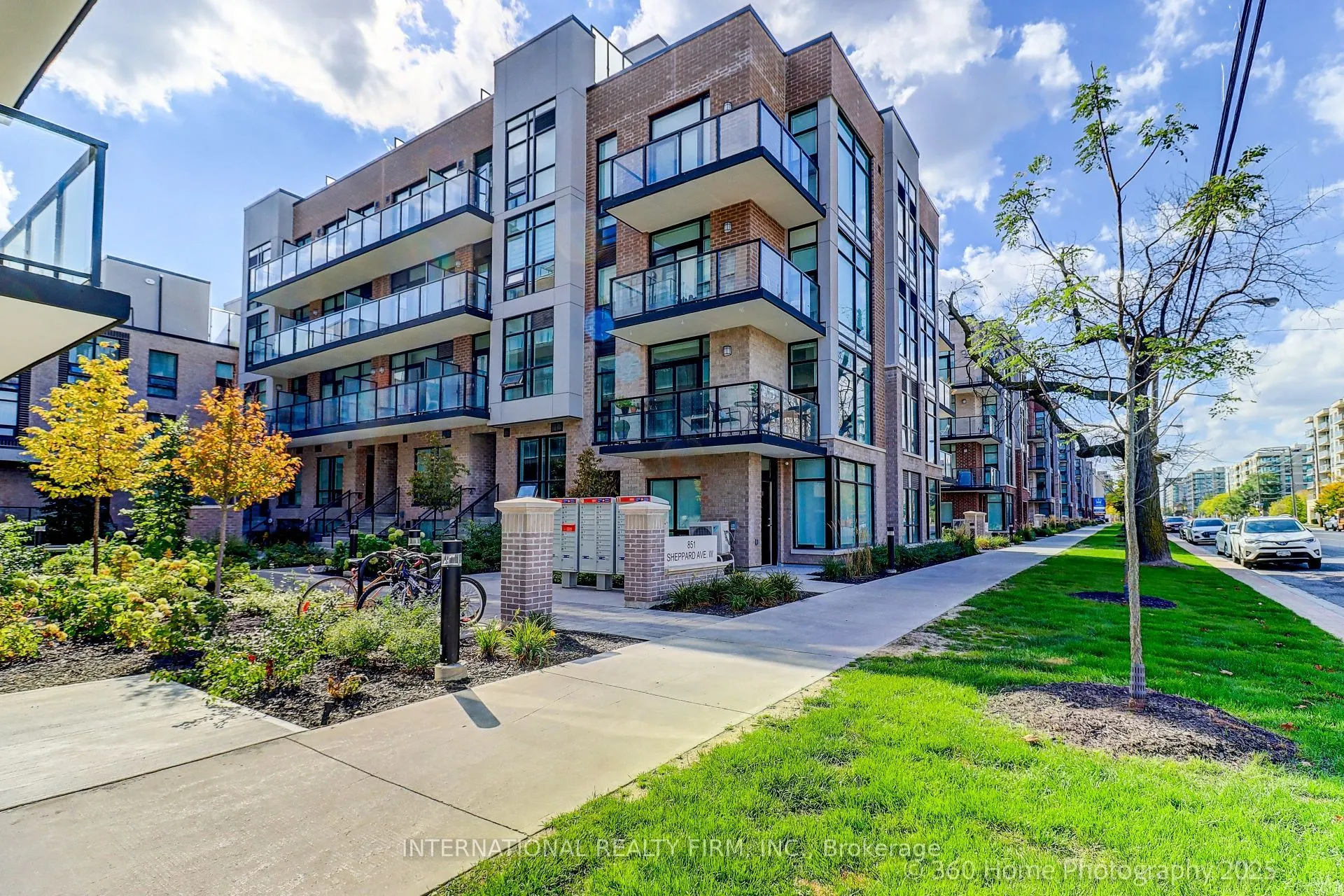 851 Sheppard Avenue W, #12