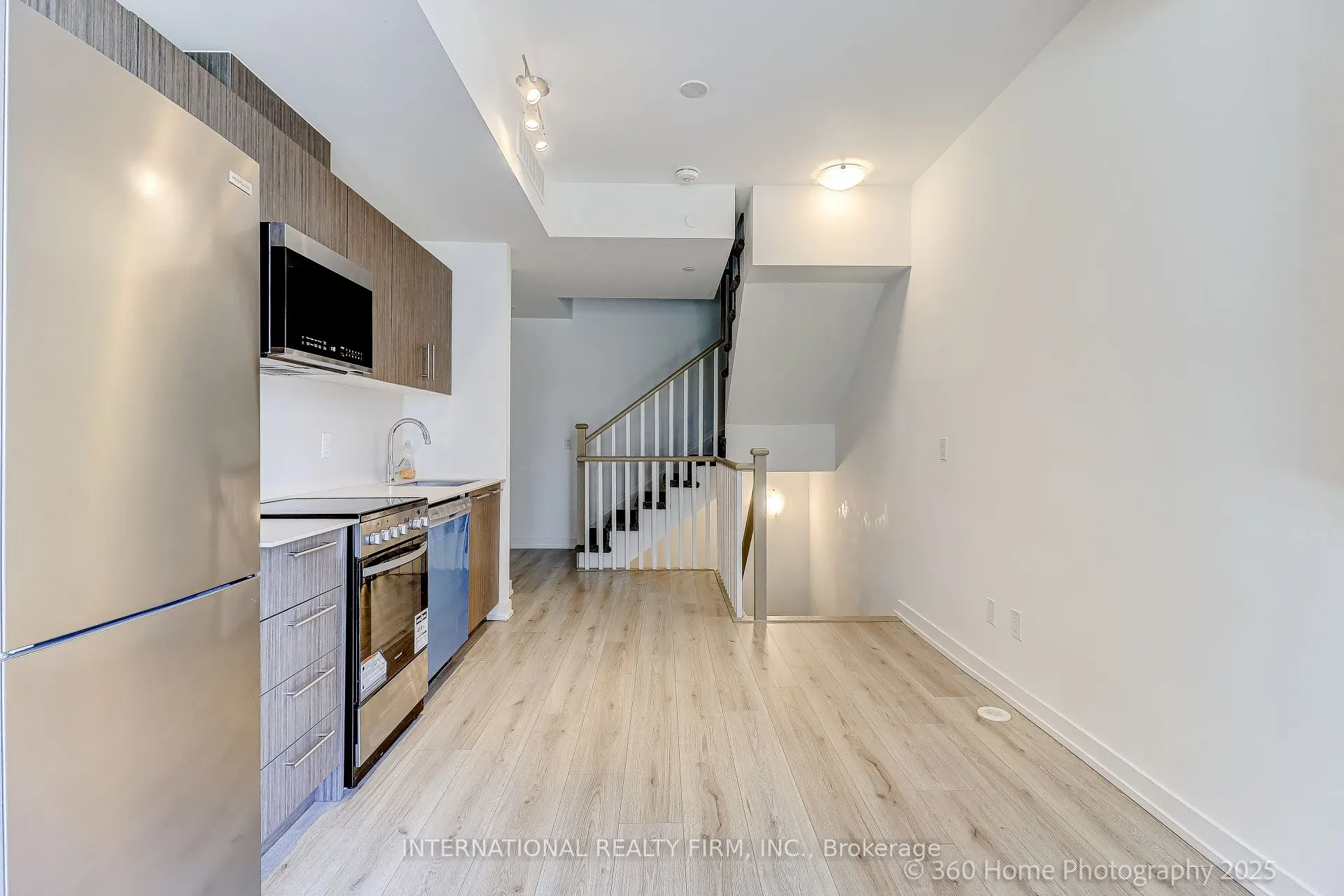 851 Sheppard Avenue W, #12