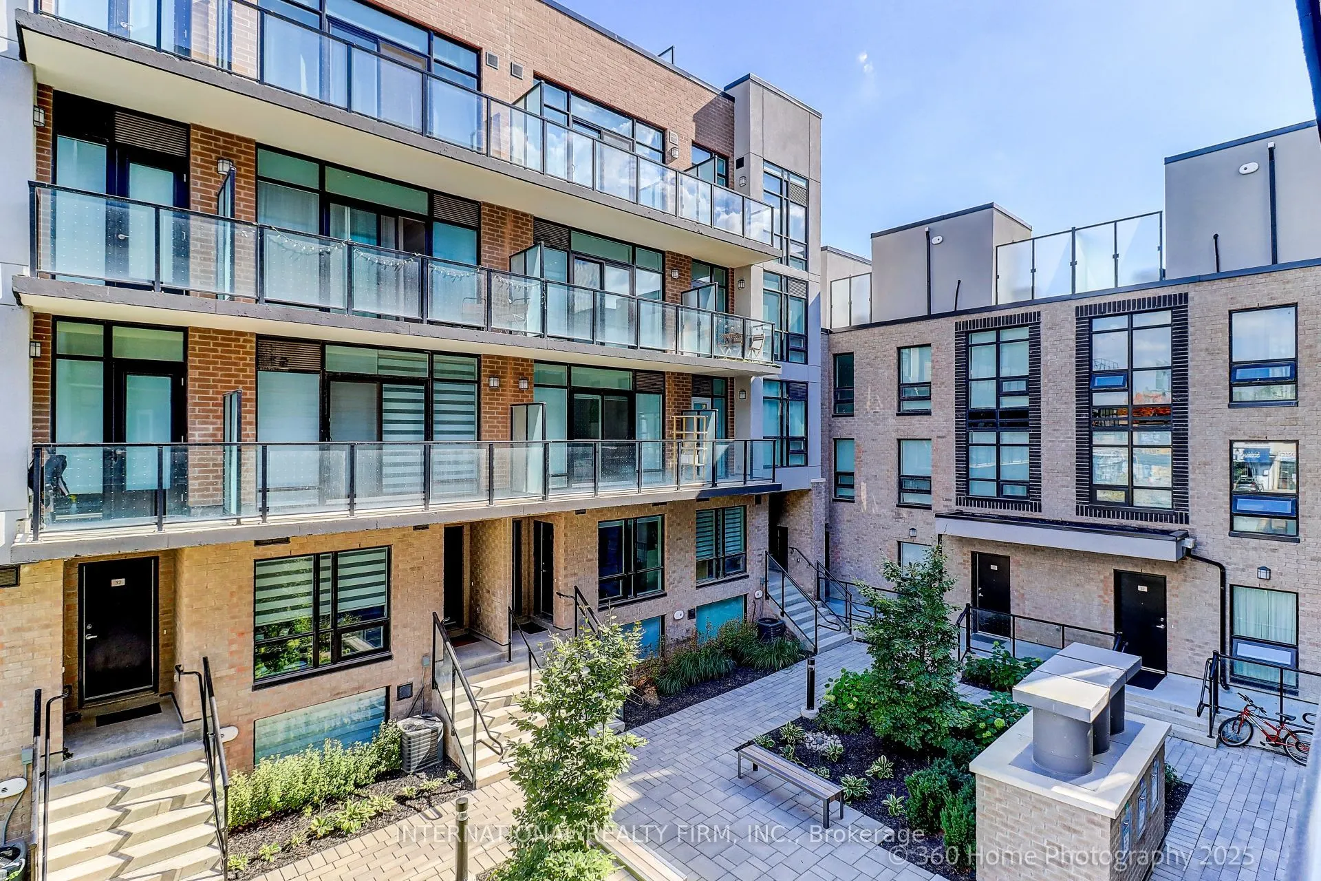 851 Sheppard Avenue W, #12