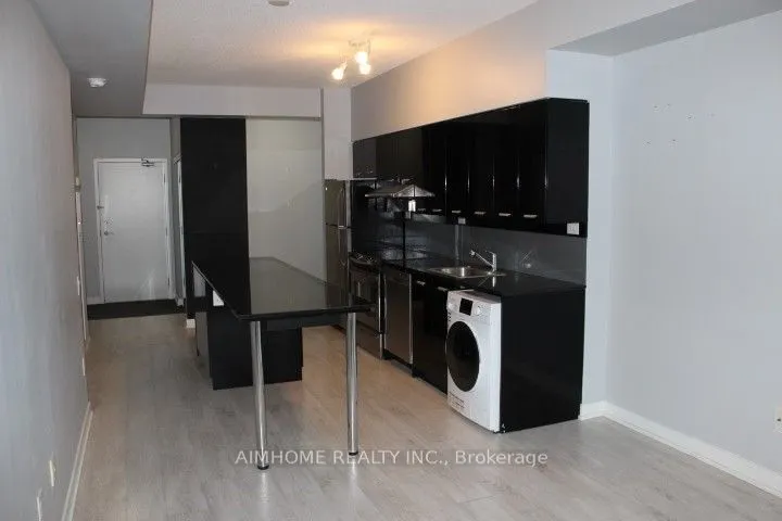 33 Singer Court, #2810