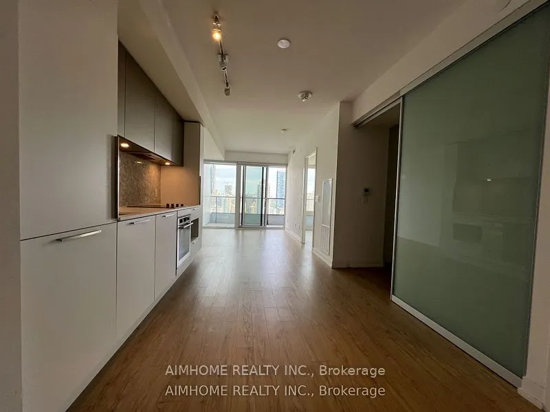 85 Wood Street, #3007