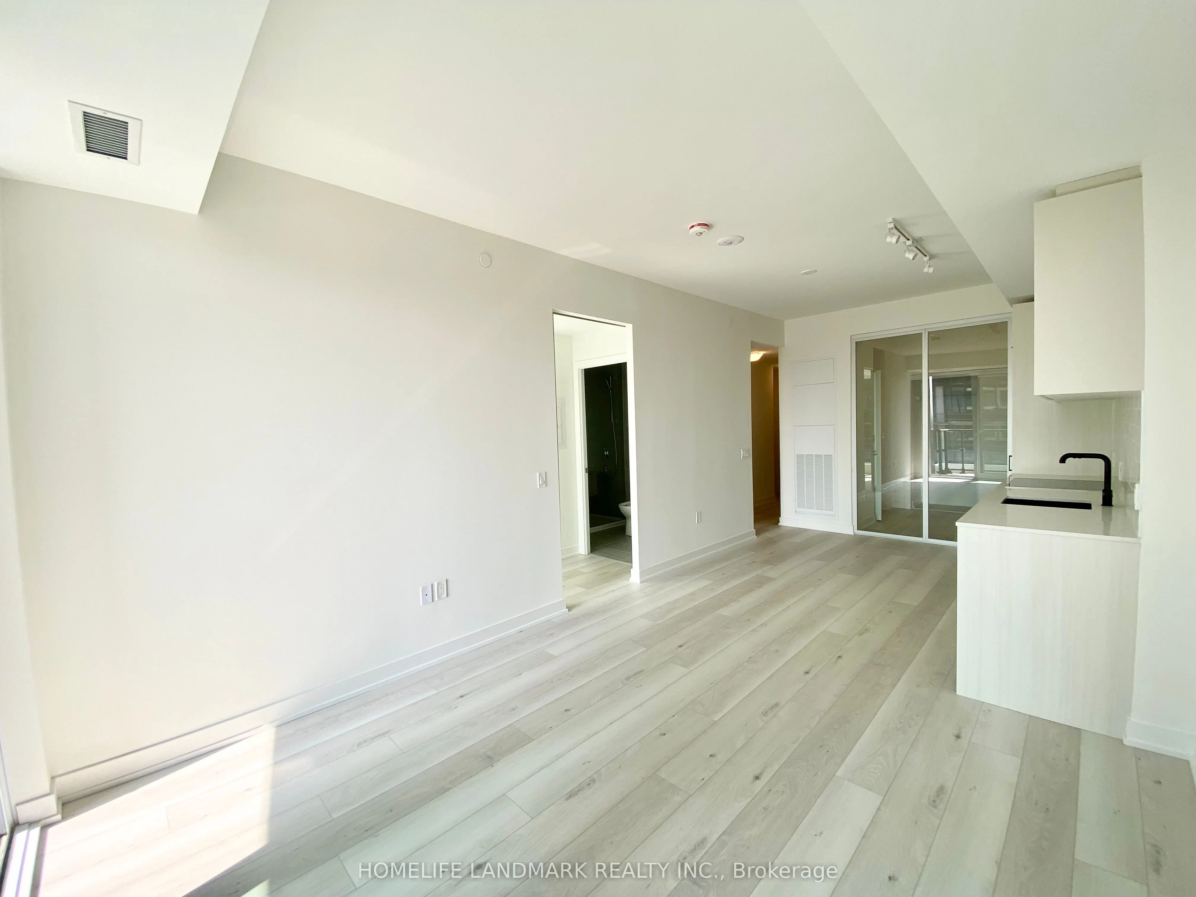 1 Kyle Lowry Road, #528