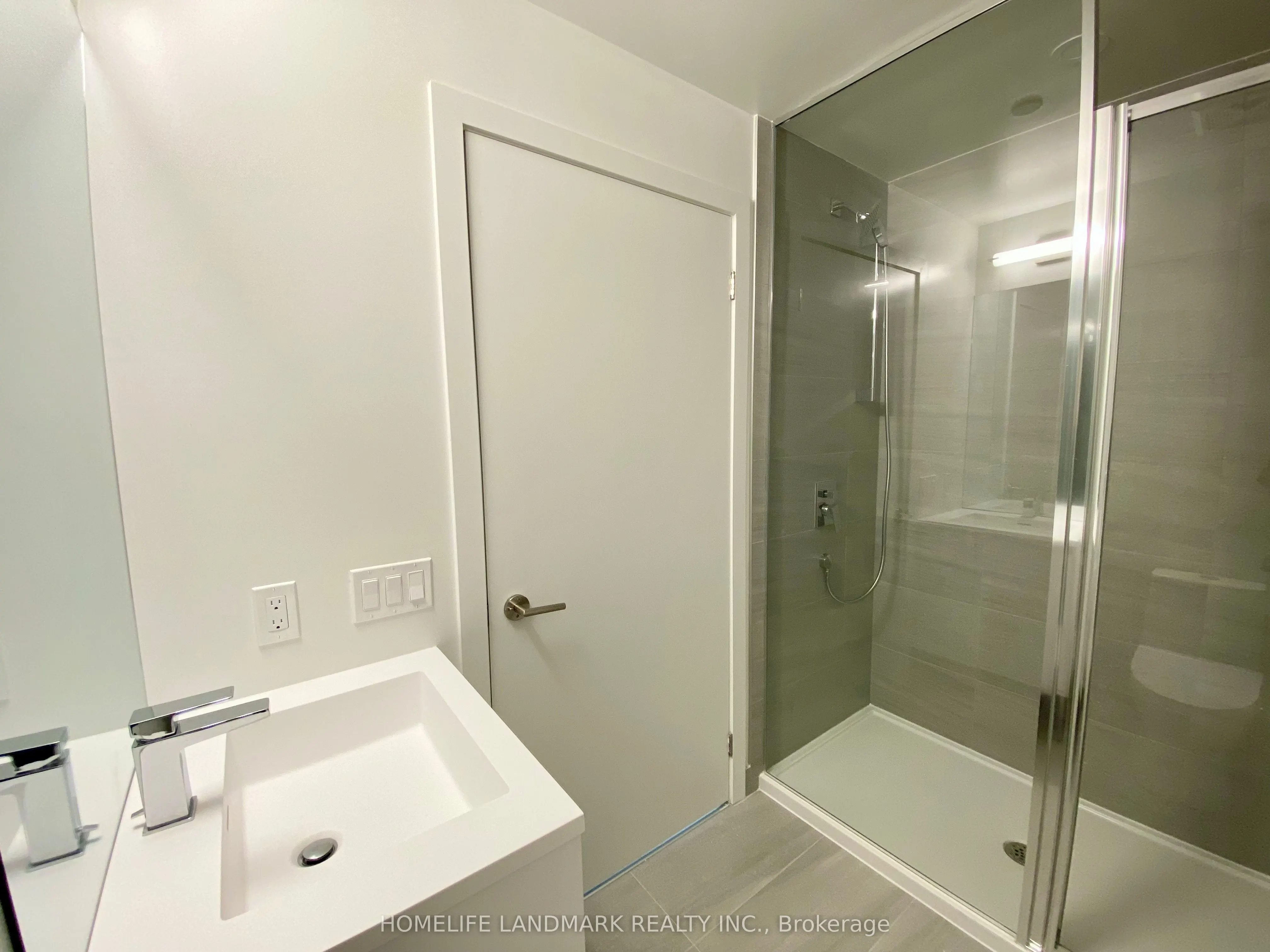 1 Kyle Lowry Road, #528