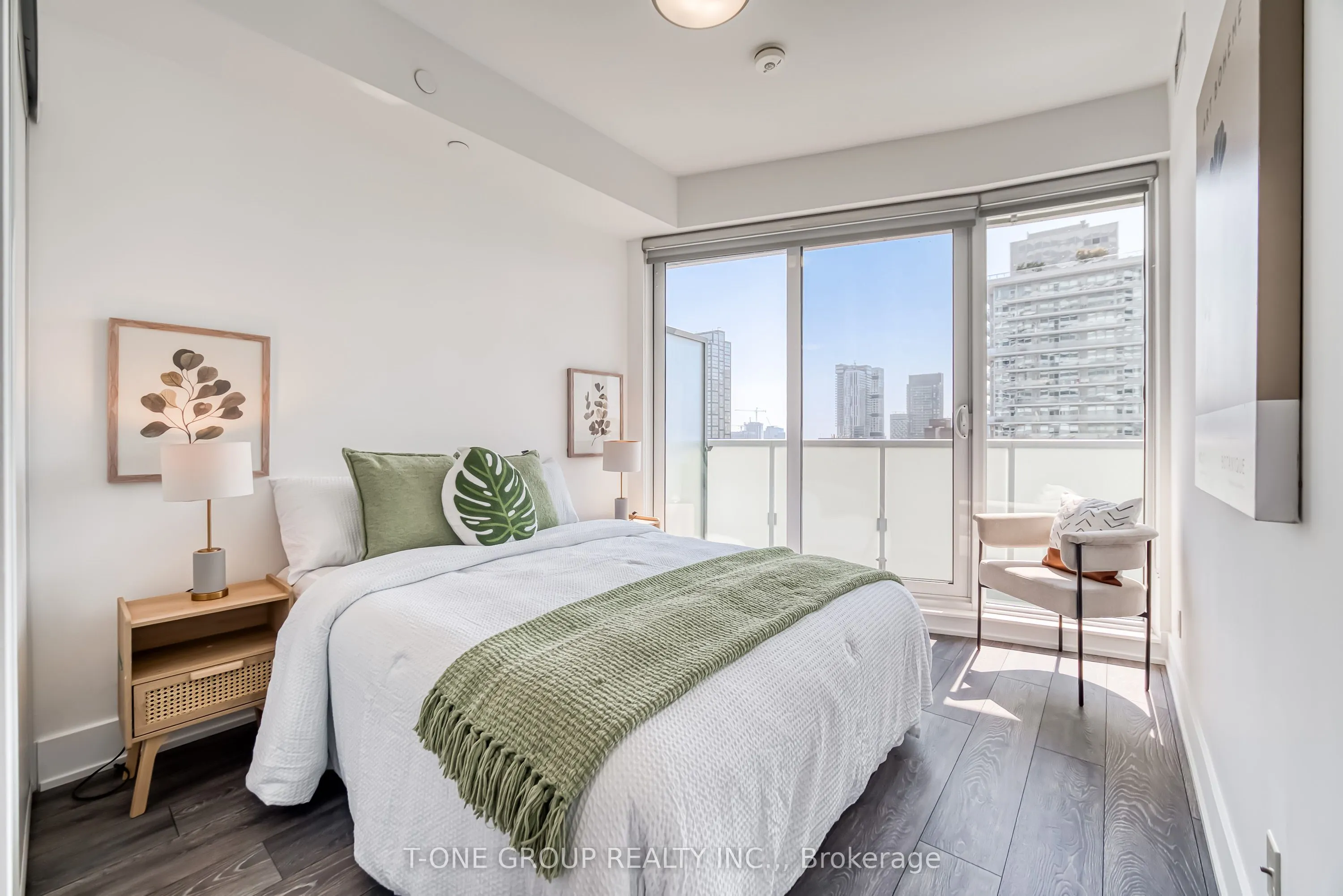 403 Church Street, #2102