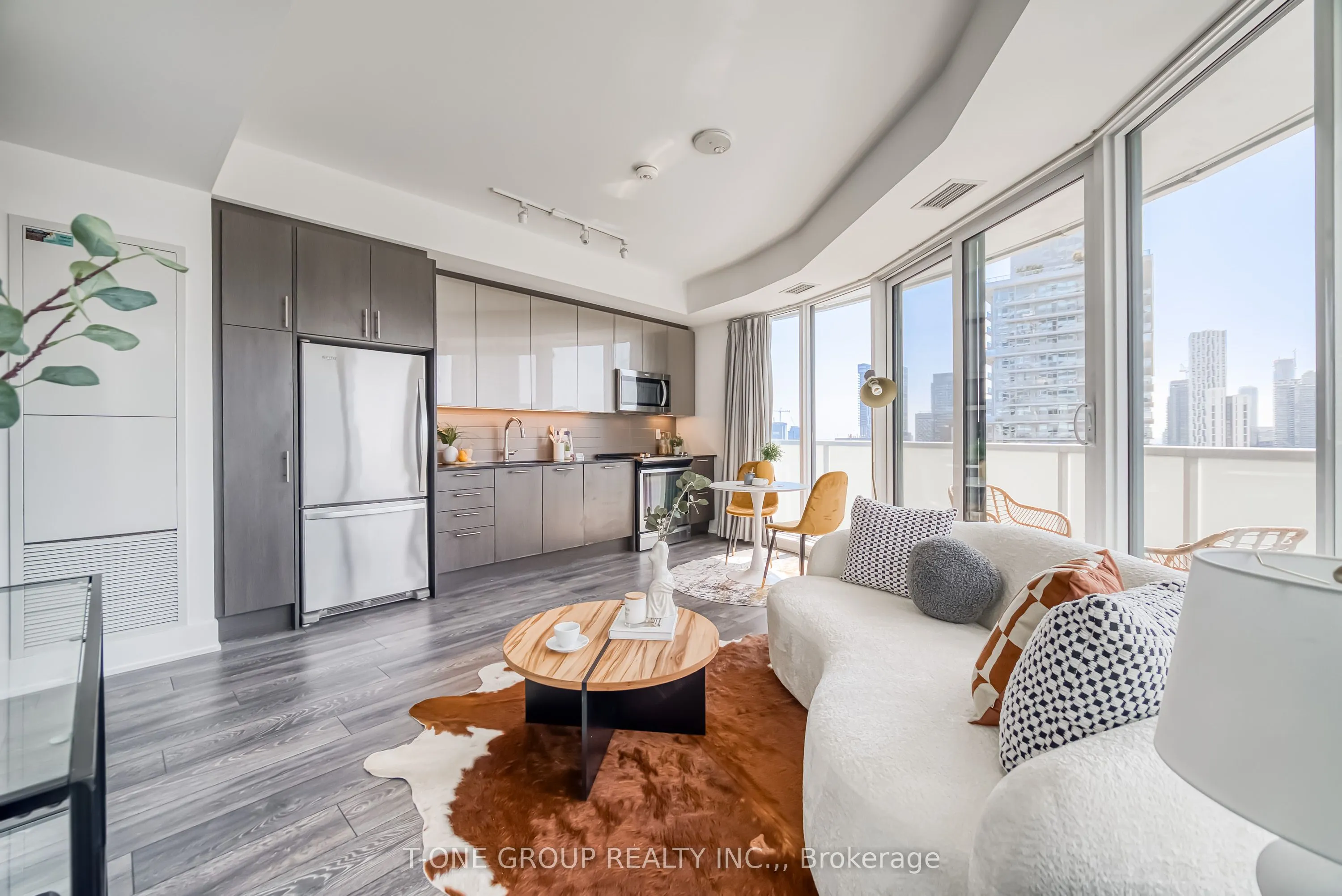 403 Church Street, #2102