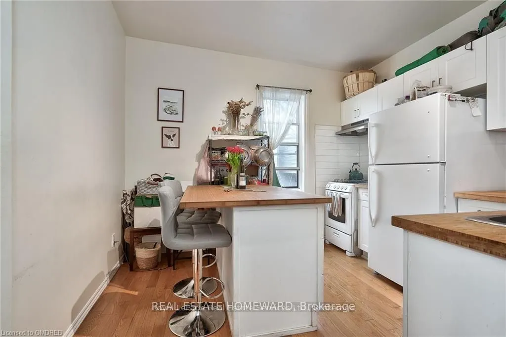 150 MANNING Avenue, #Upper Level