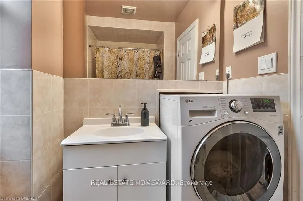 150 MANNING Avenue, #Upper Level