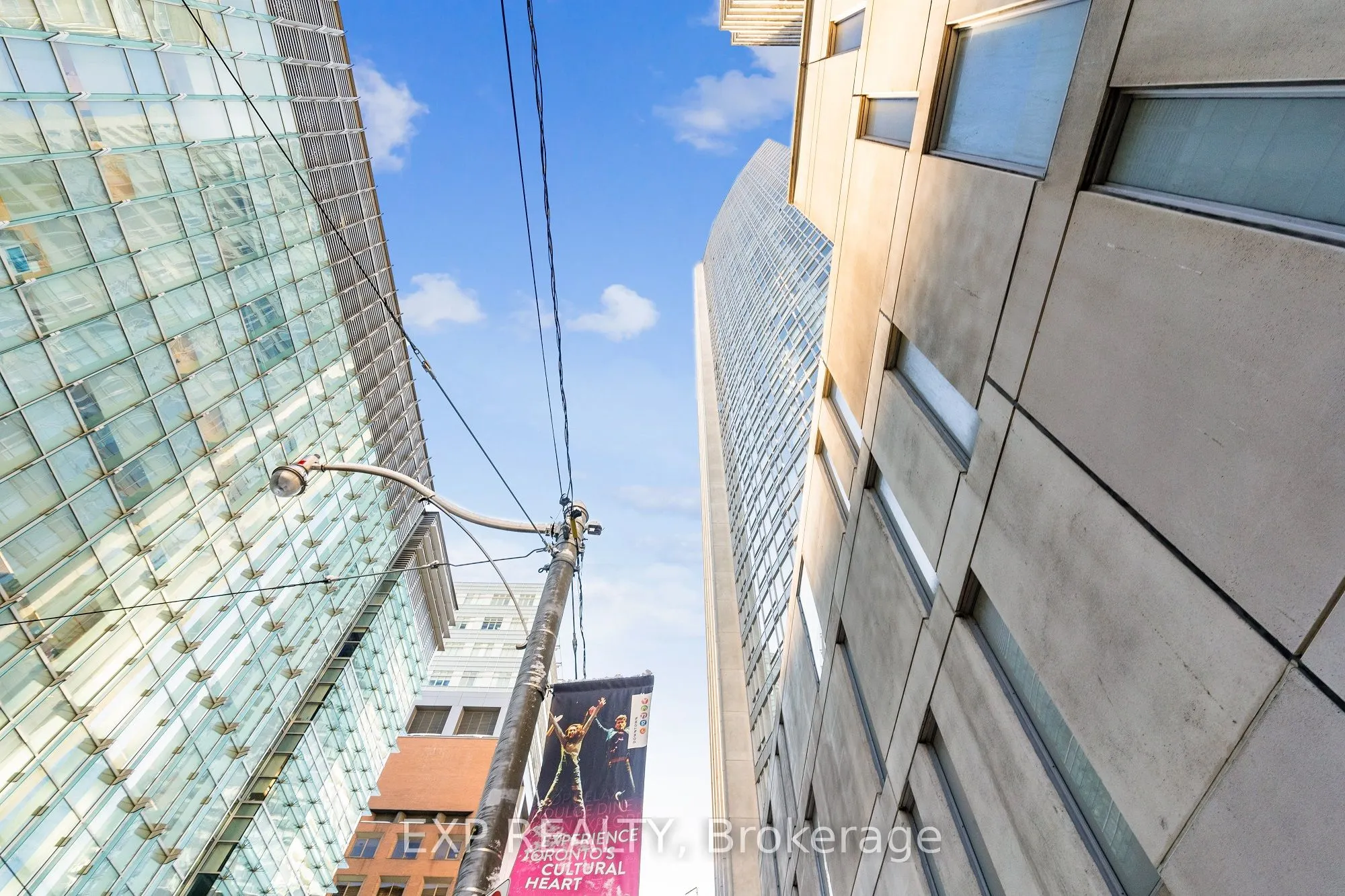 210 Victoria Street, #3205