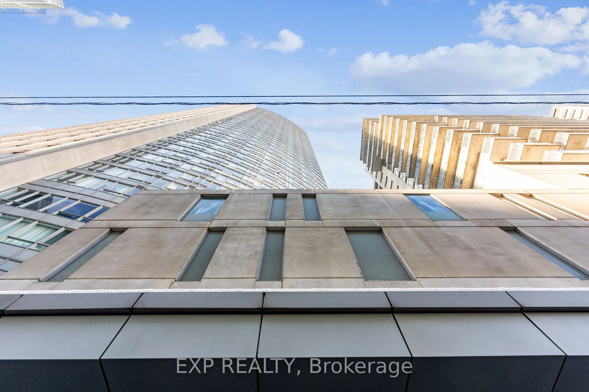 210 Victoria Street, #3205