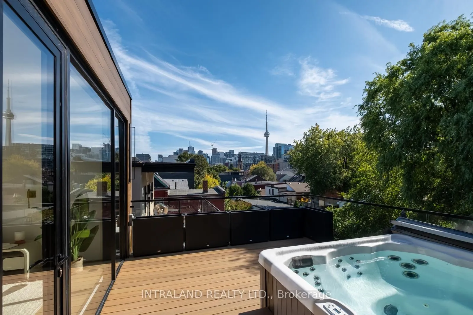741 Richmond Street W