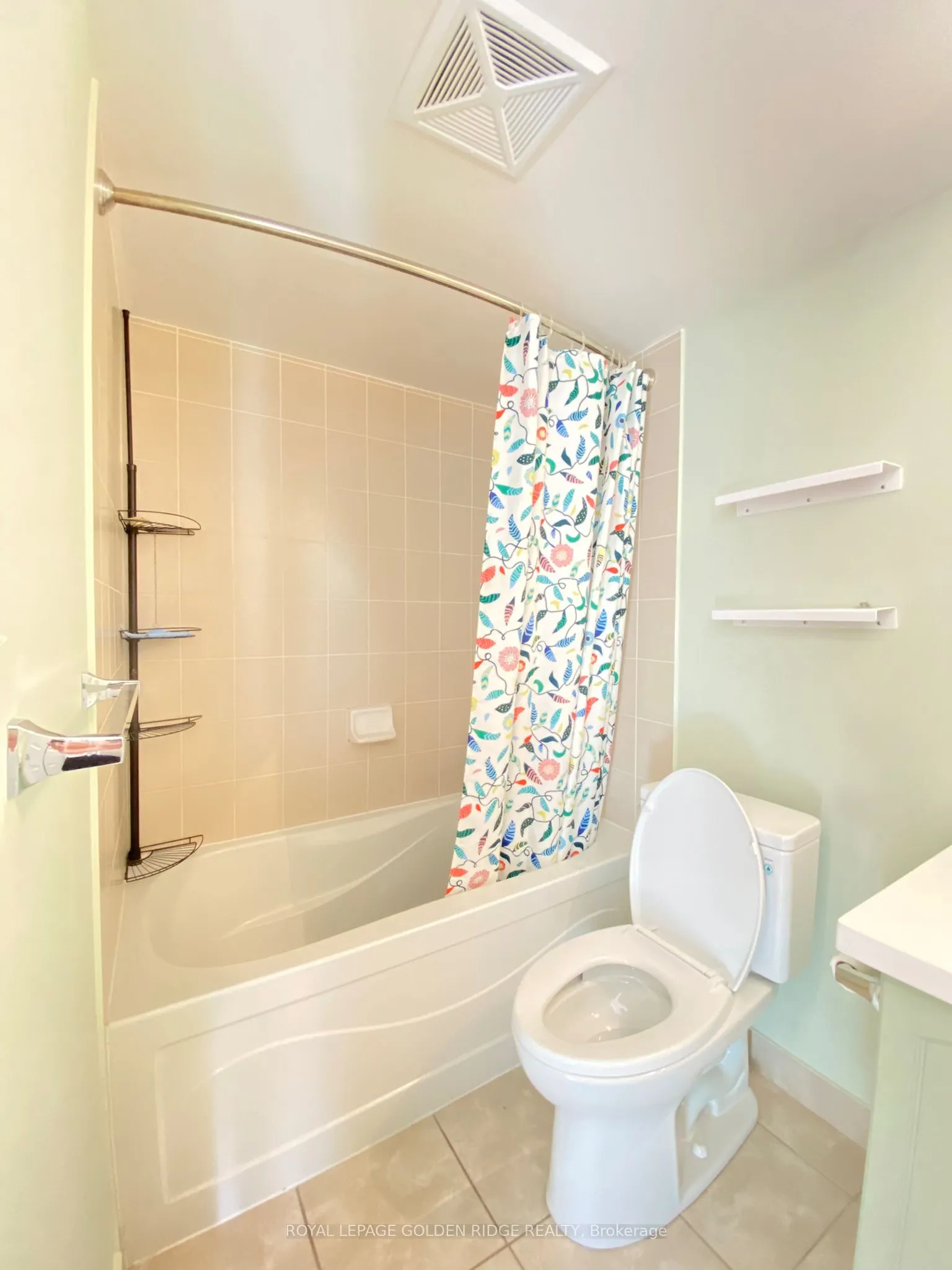 18 Spring Garden Avenue, #2202