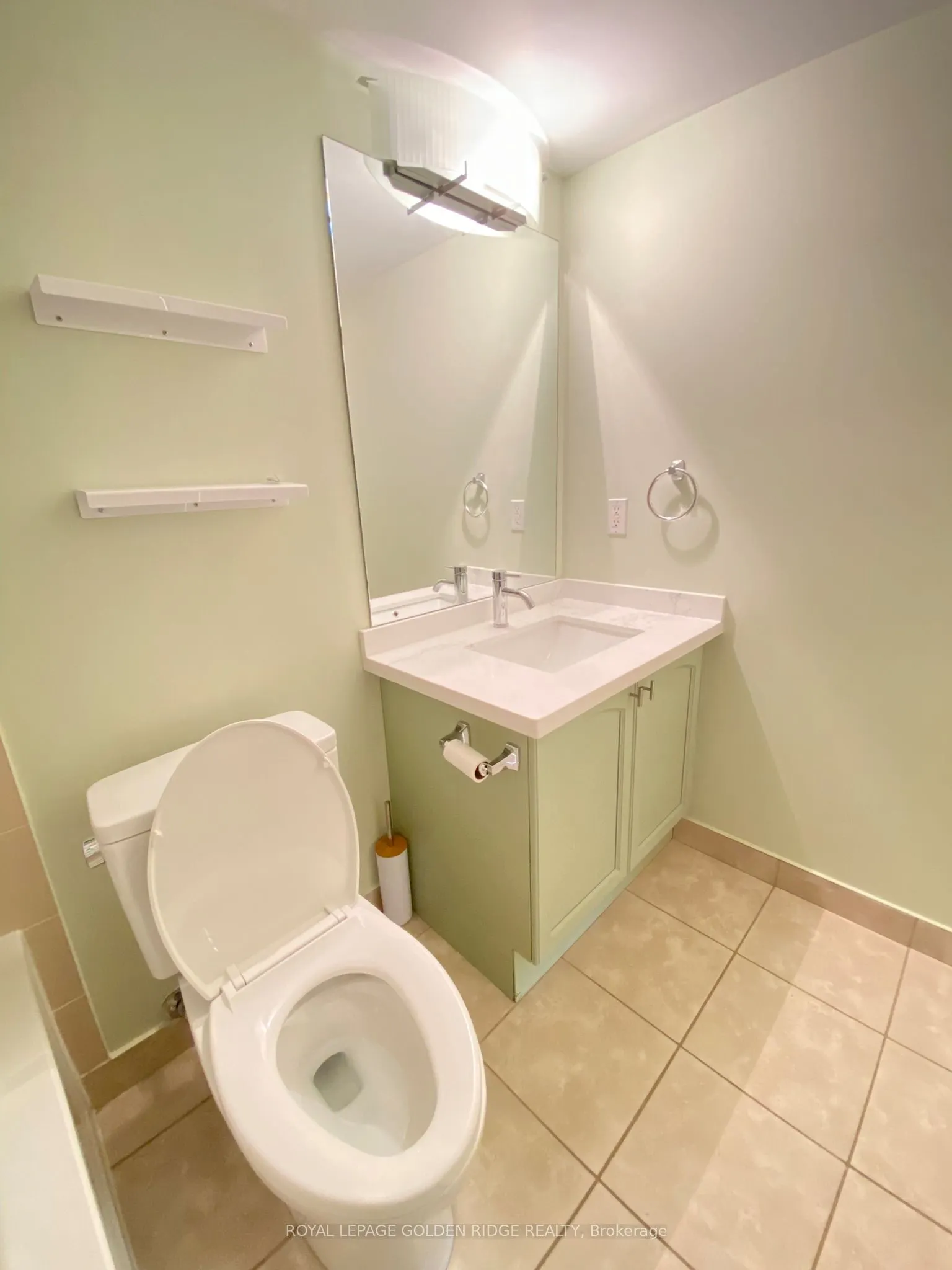 18 Spring Garden Avenue, #2202