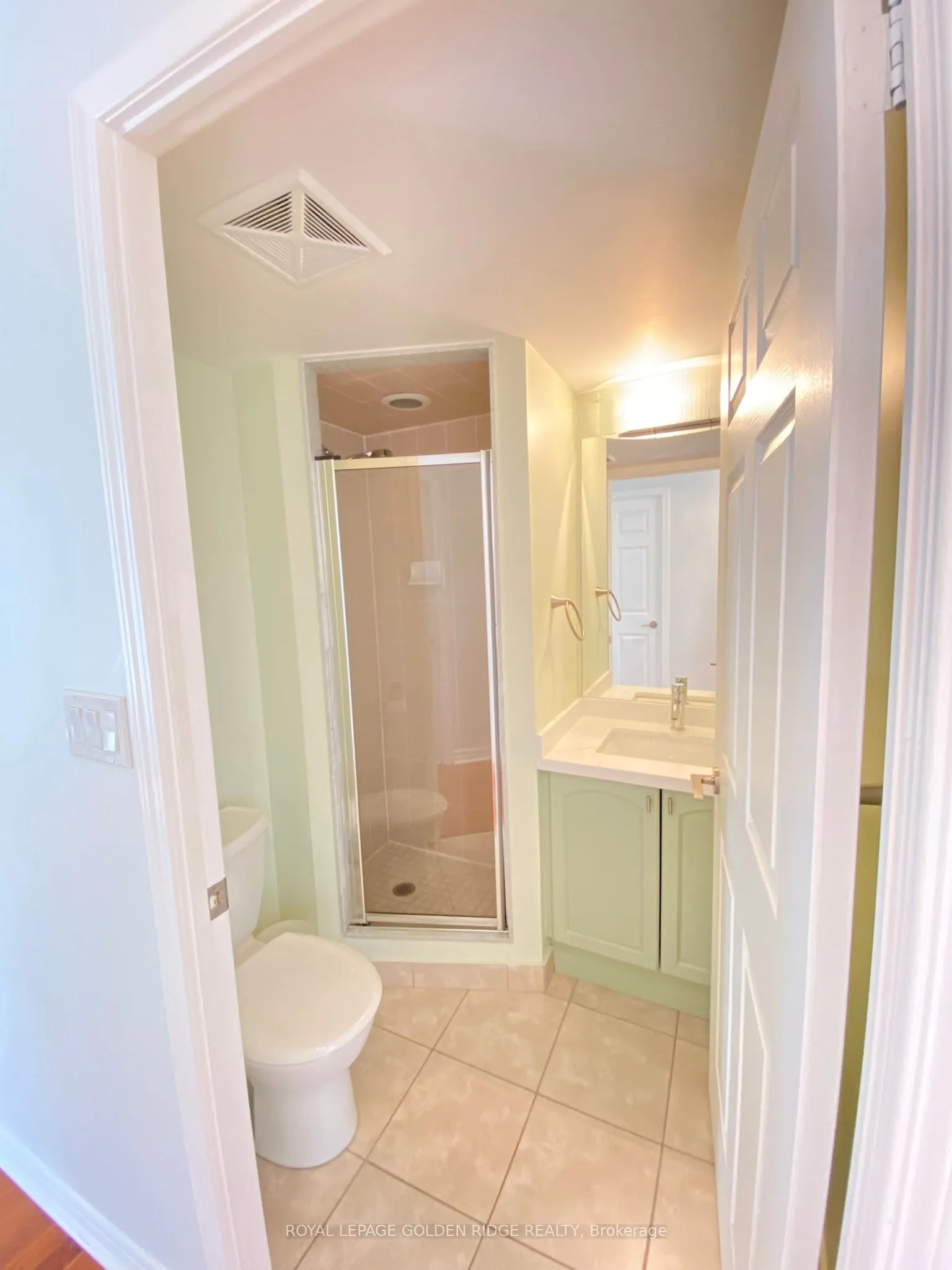 18 Spring Garden Avenue, #2202