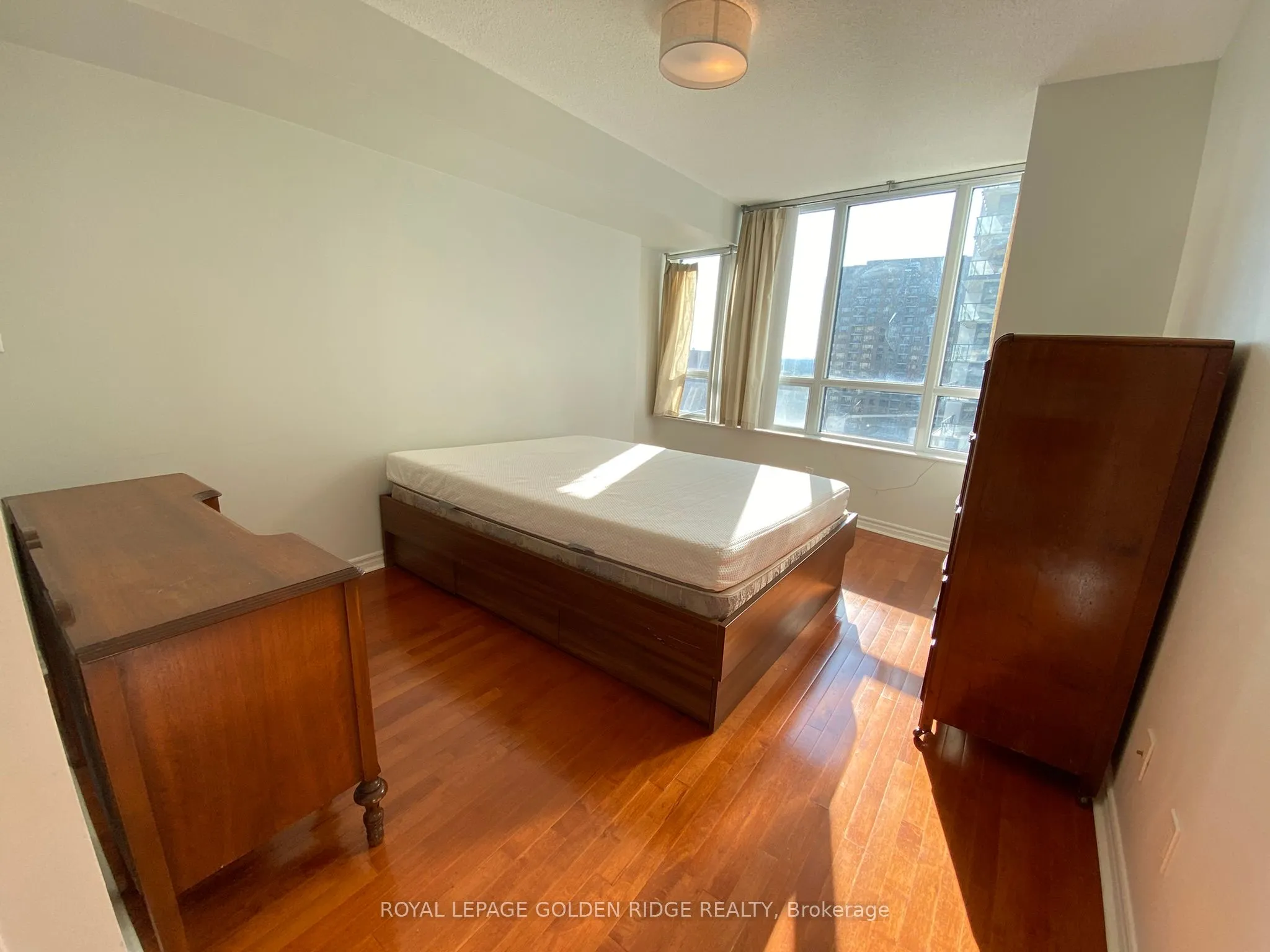 18 Spring Garden Avenue, #2202