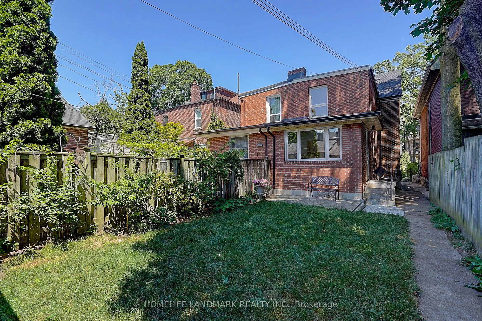 596 Palmerston Avenue