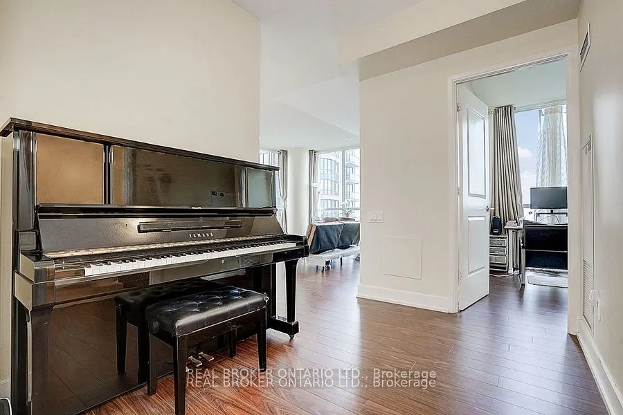 23 Sheppard Avenue E, #2104