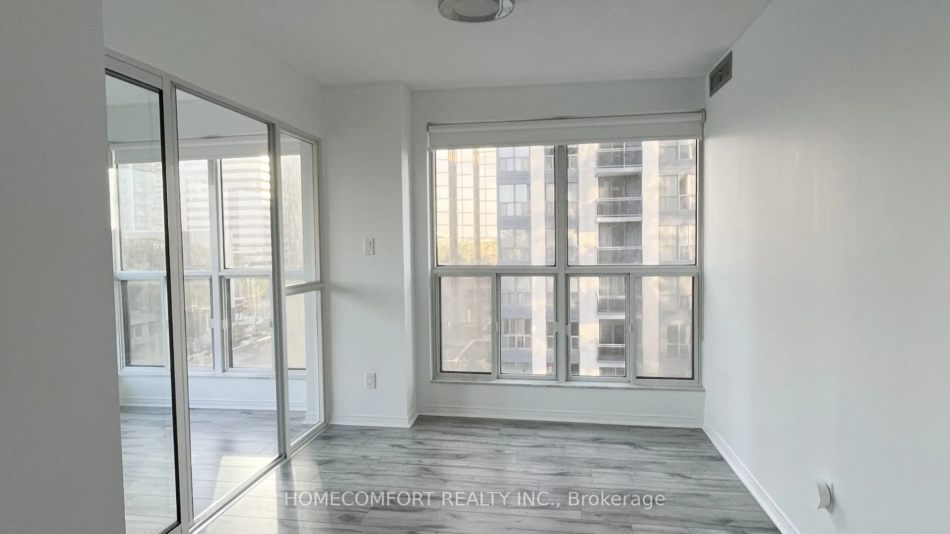 28 Hollywood Avenue, #809