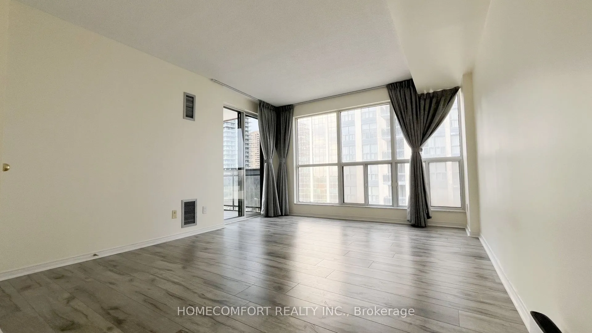 28 Hollywood Avenue, #809