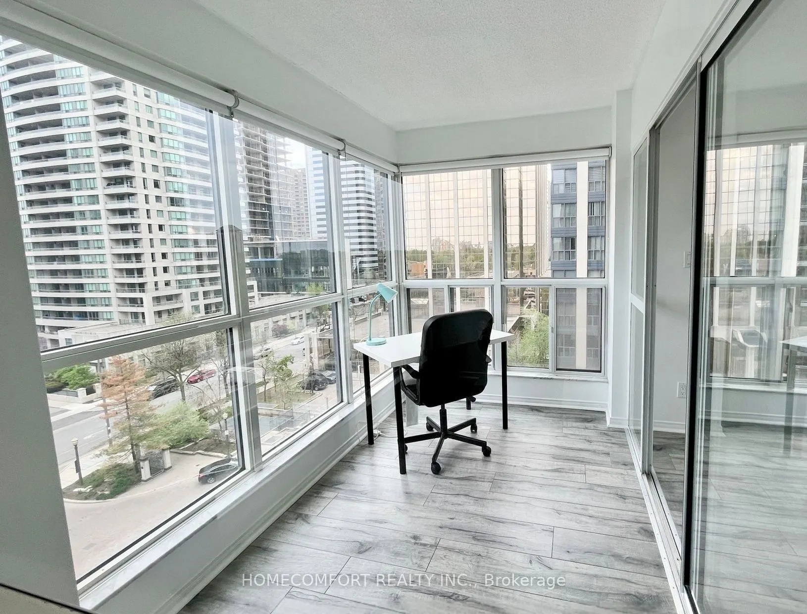 28 Hollywood Avenue, #809