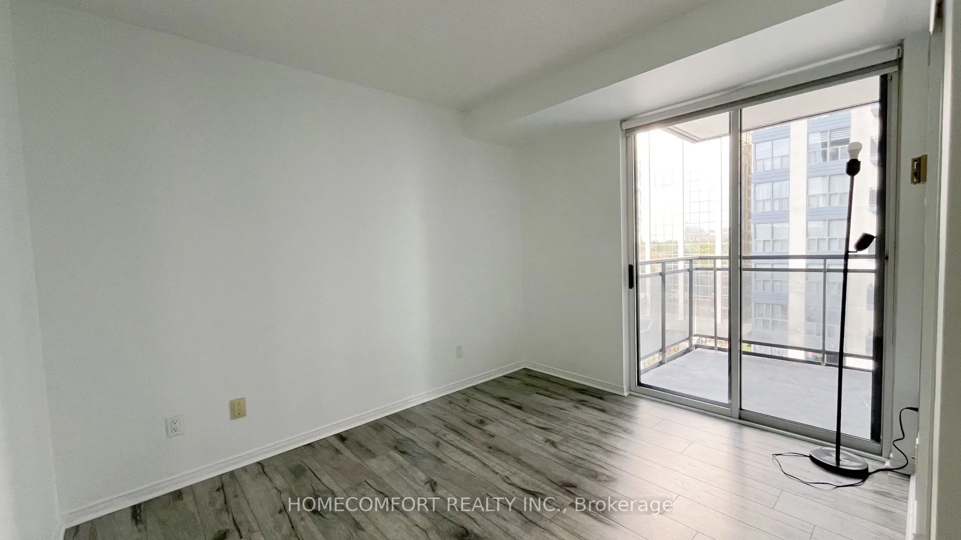 28 Hollywood Avenue, #809