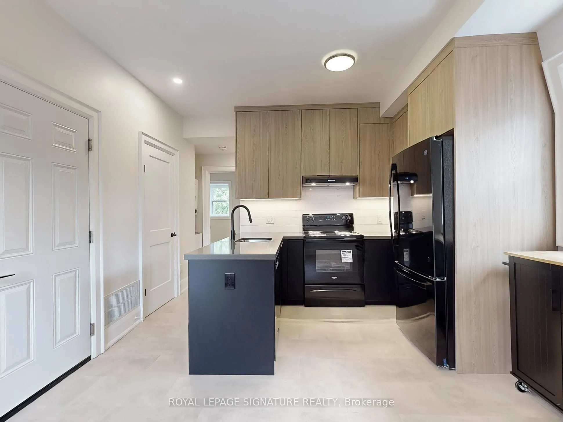 28 Beaconsfield Avenue, #3