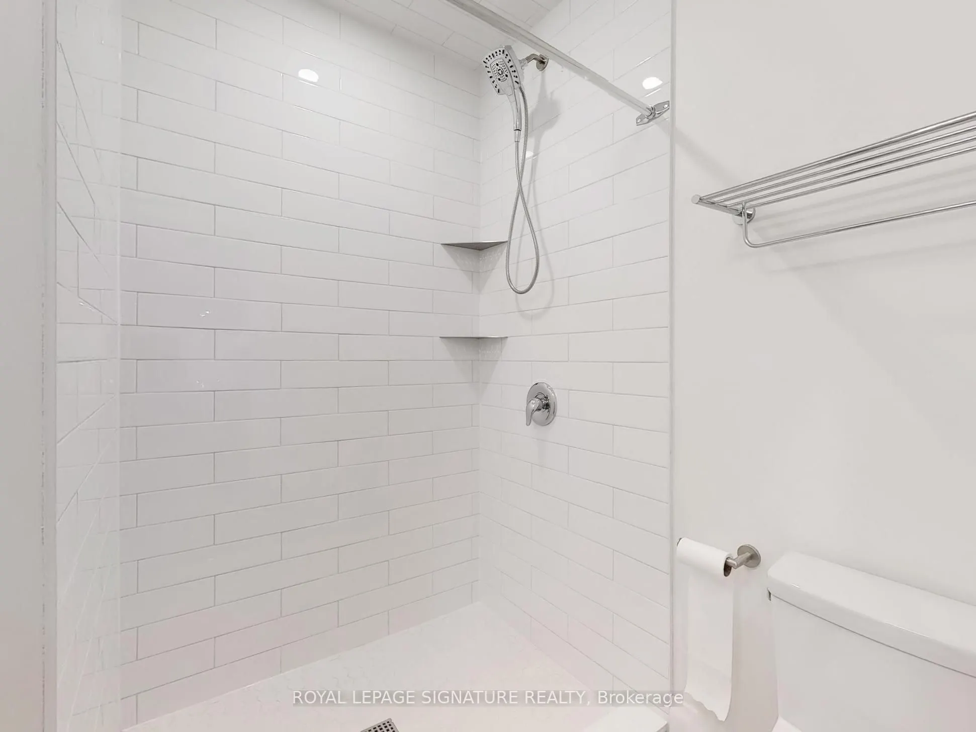 28 Beaconsfield Avenue, #3