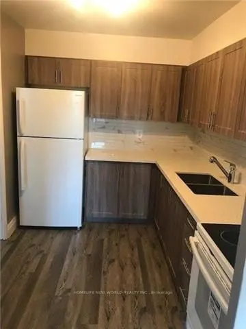 5 Shady Golfway, #305
