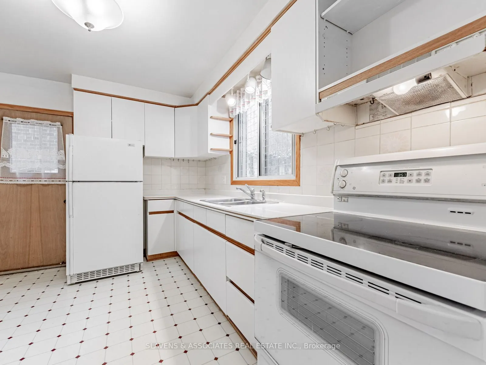 796 Davenport Road
