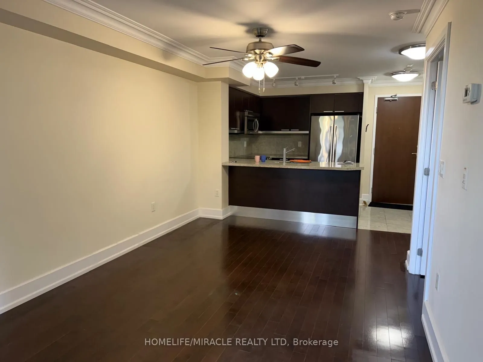 650 Sheppard Ave Avenue E, #302