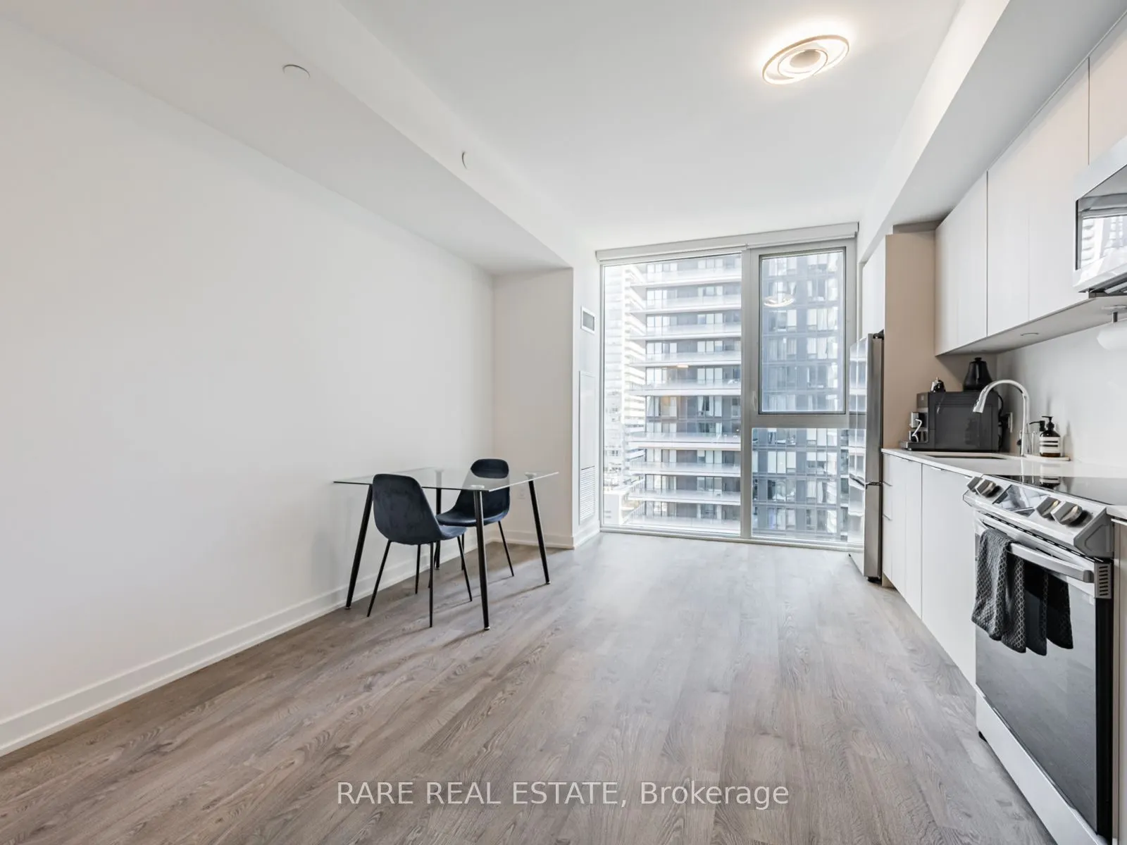 357 King Street W, #1505