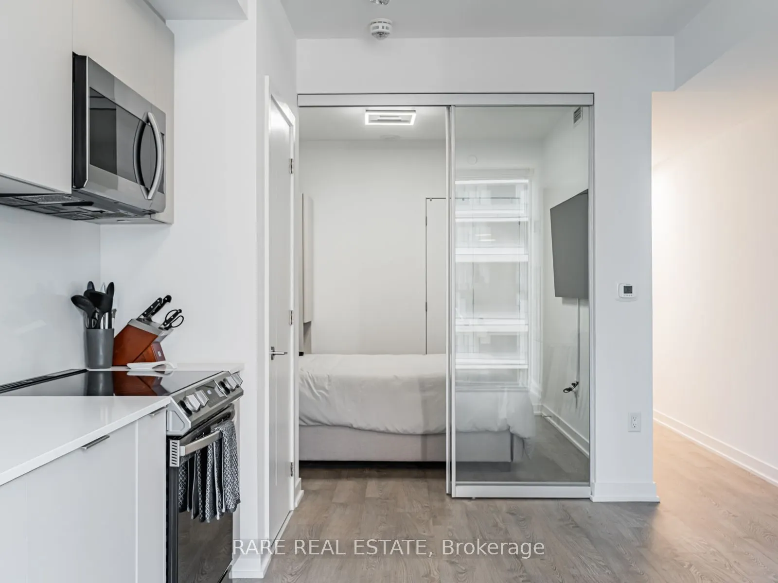 357 King Street W, #1505