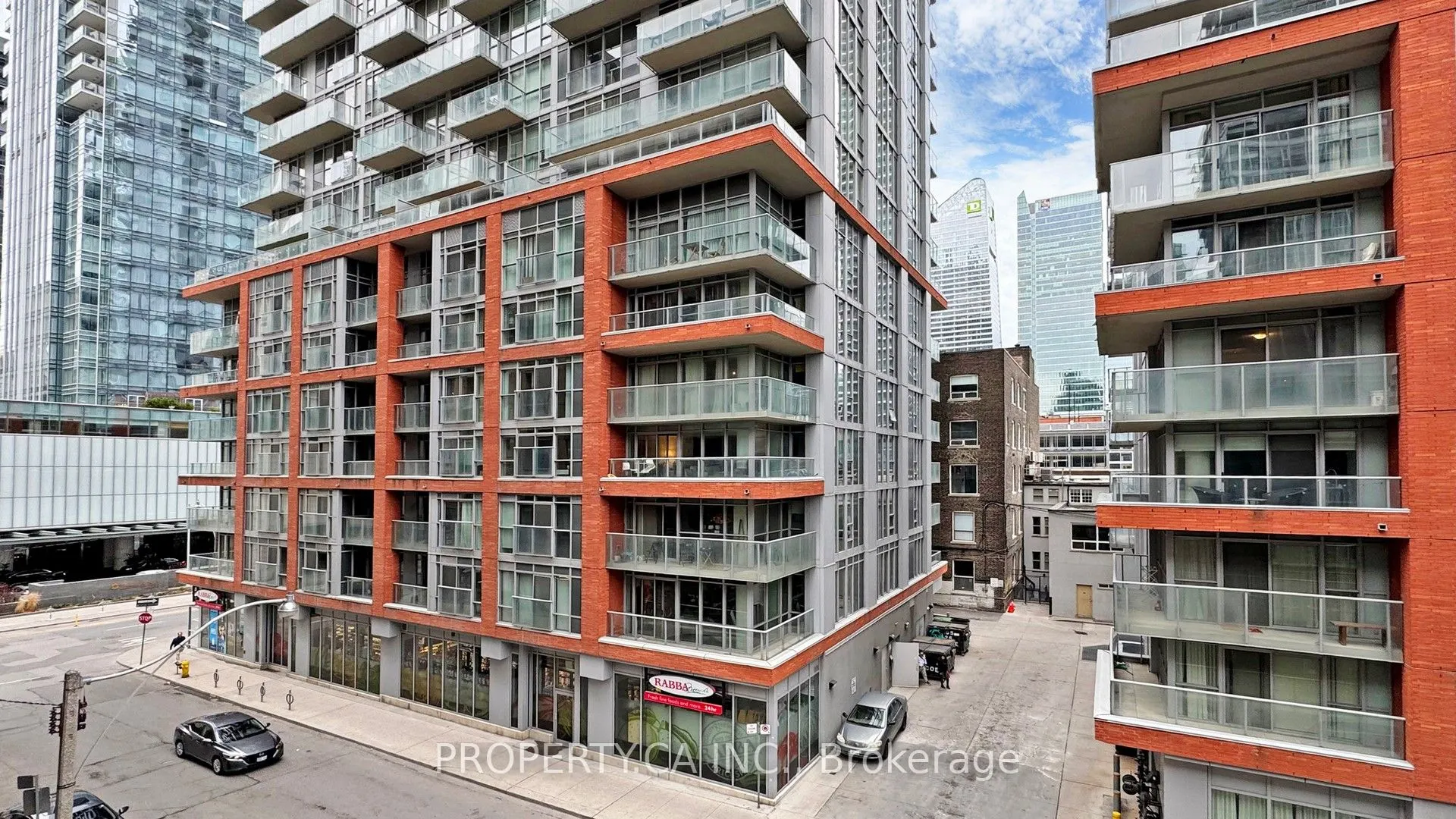 30 Nelson Street, #311