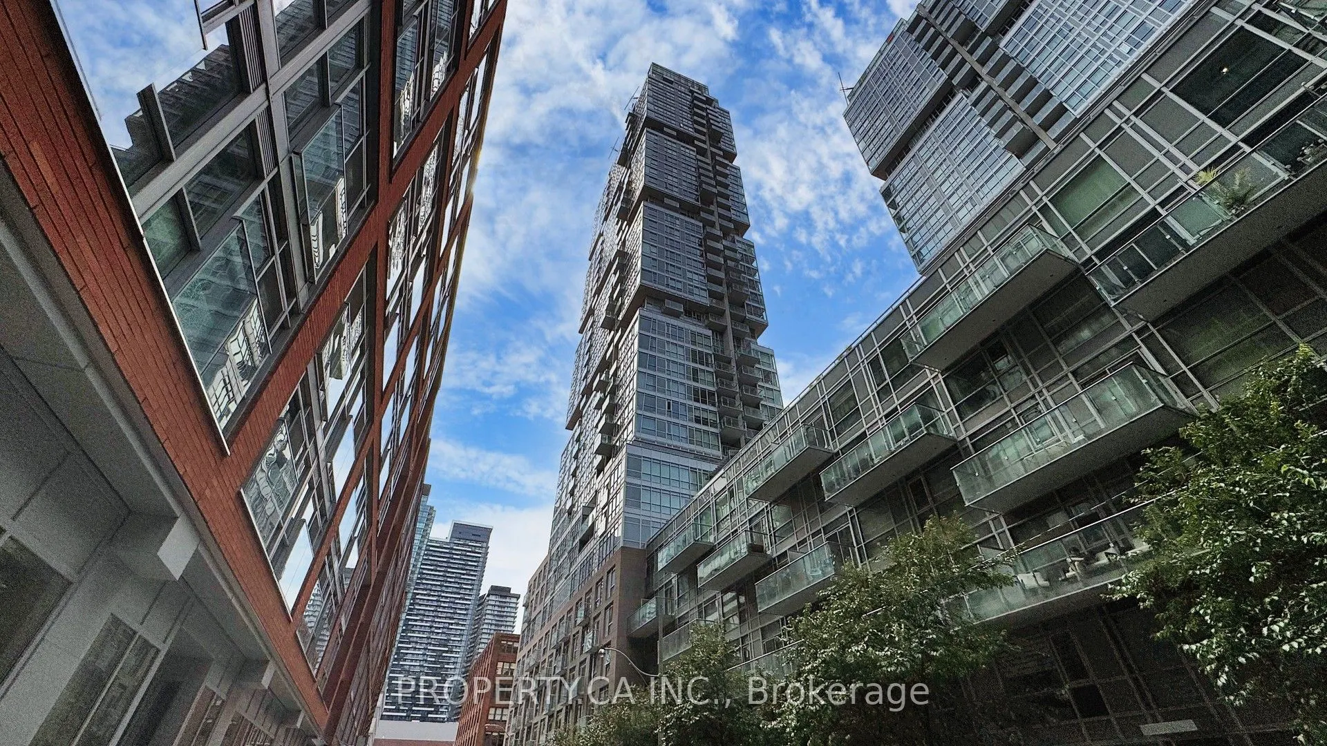 30 Nelson Street, #311