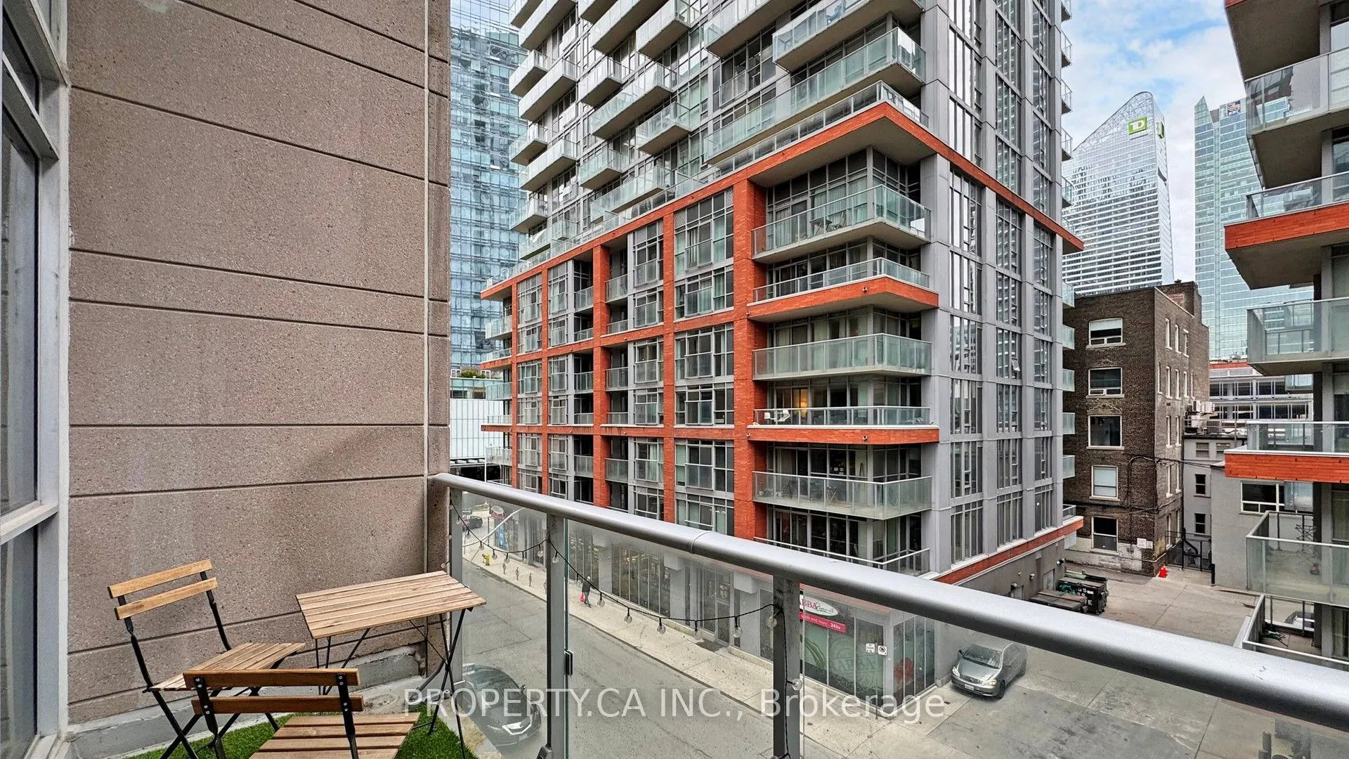 30 Nelson Street, #311