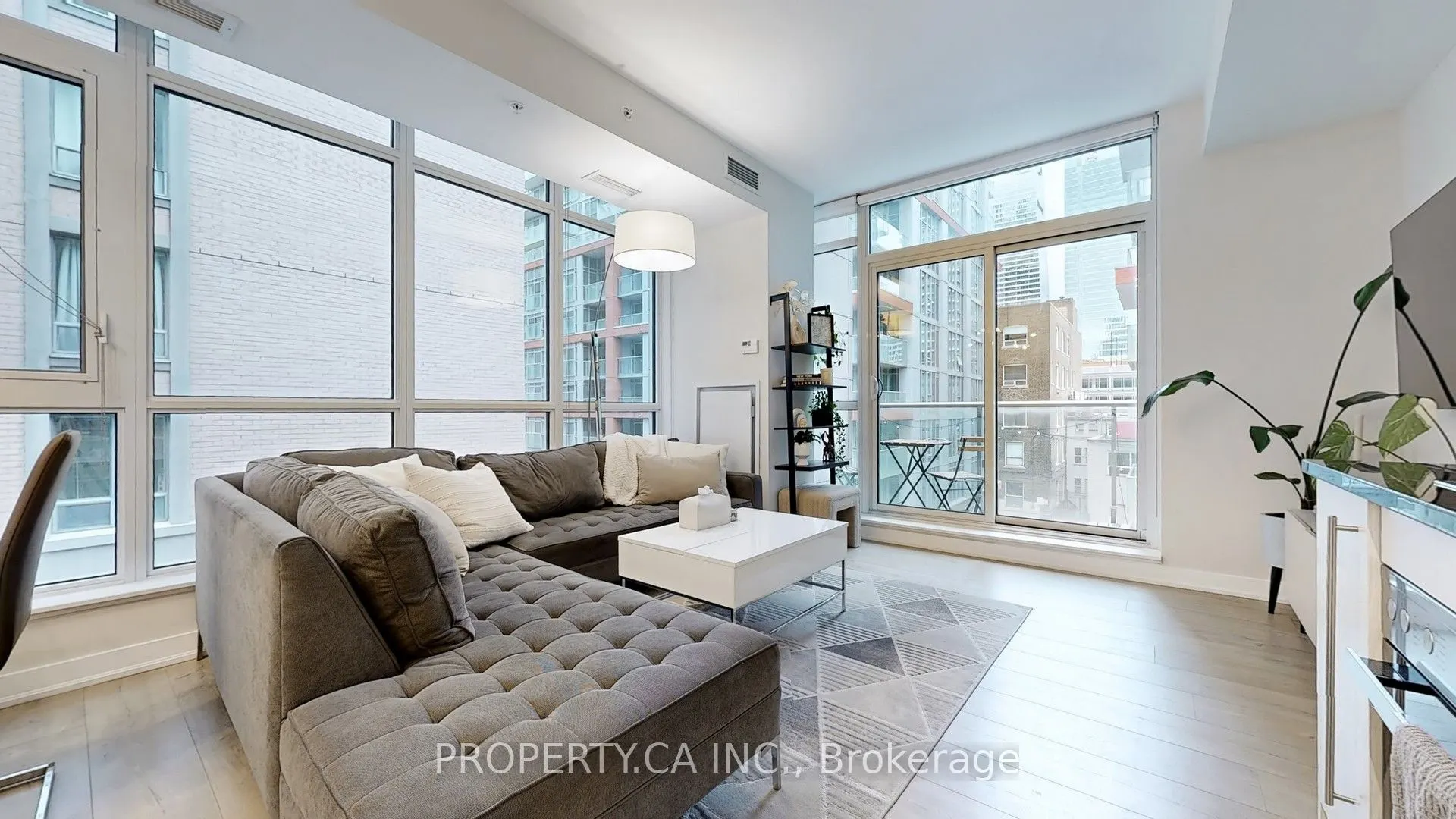 30 Nelson Street, #311