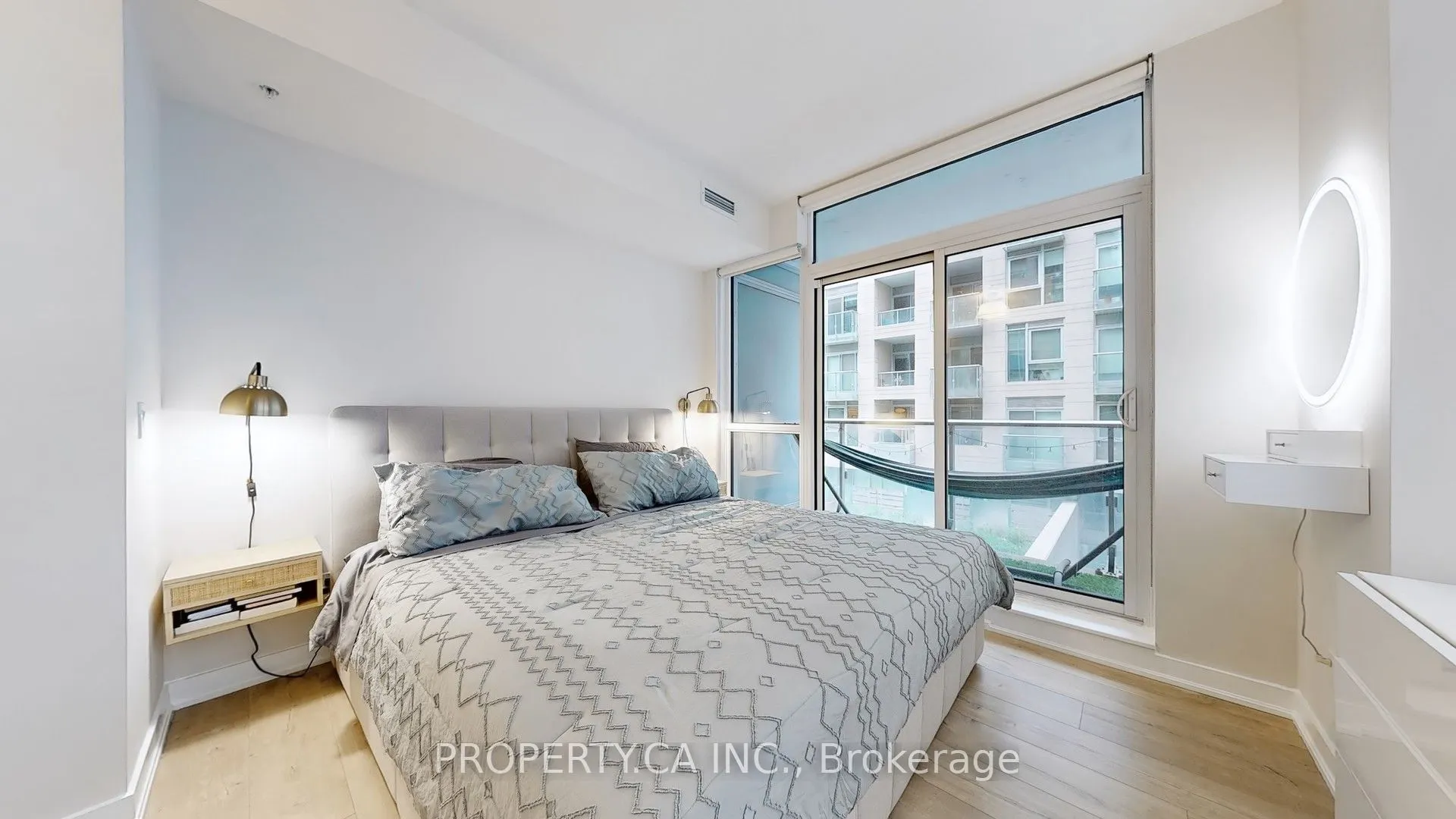 30 Nelson Street, #311