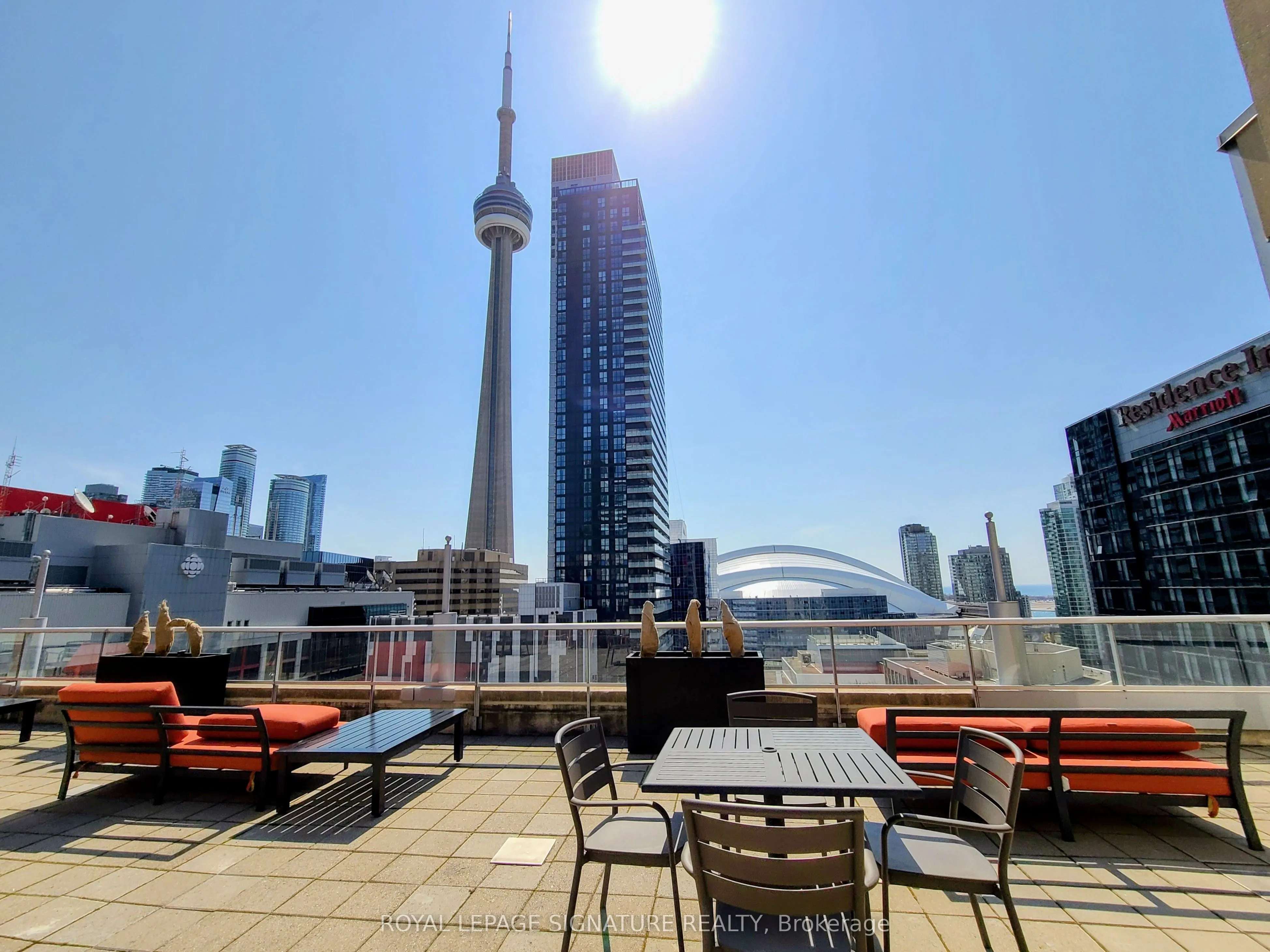 250 Wellington Street W, #343