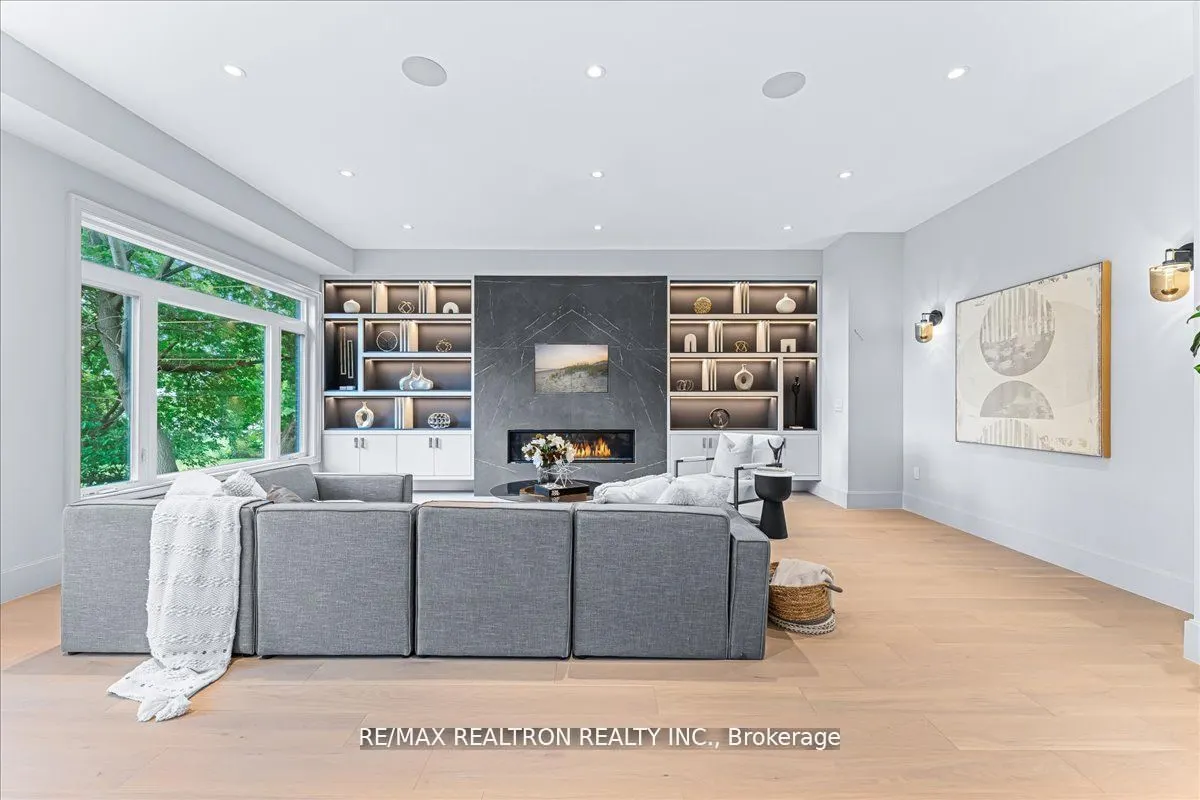 275 Reiner Road