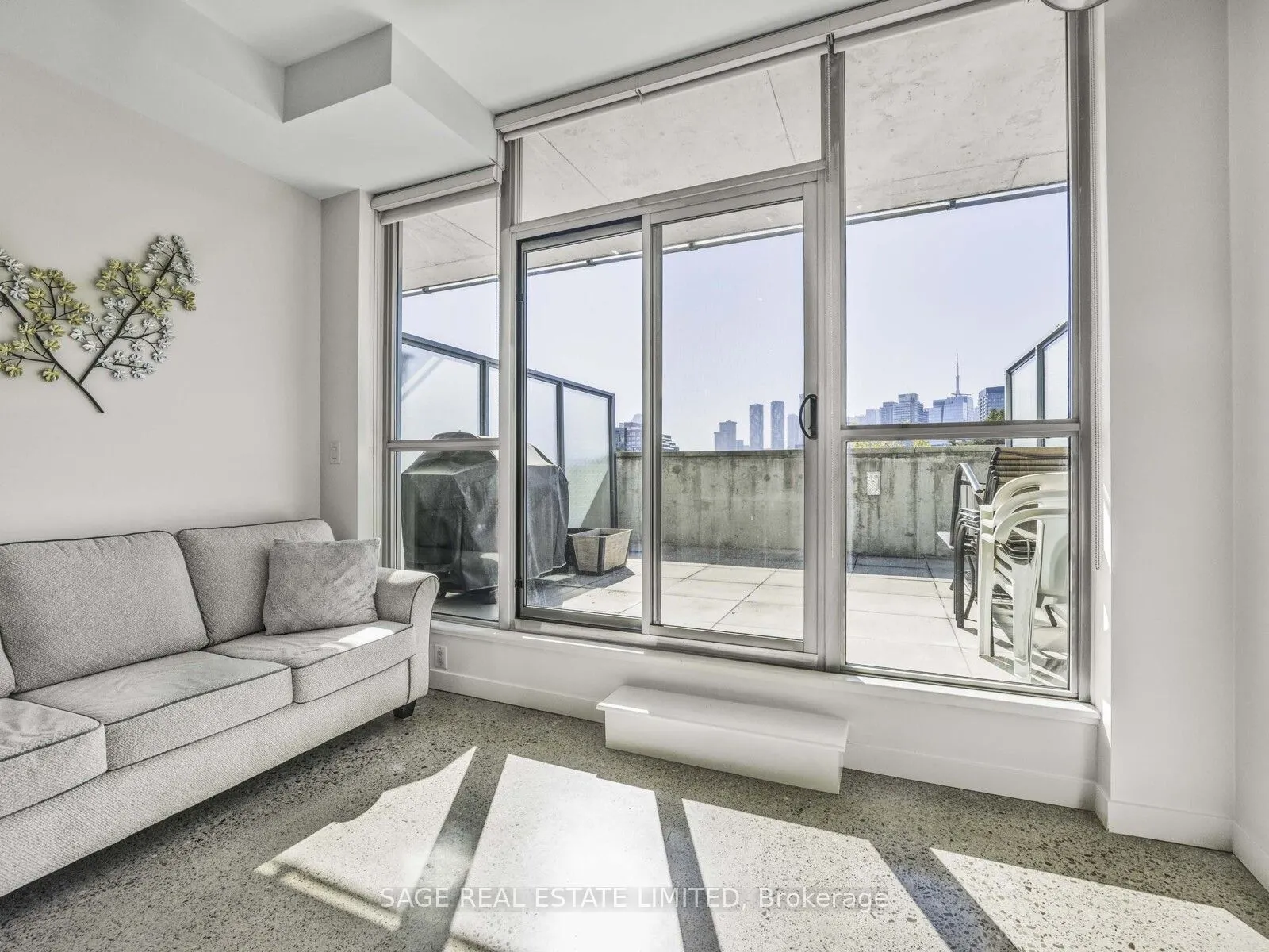 510 King Street E, #405