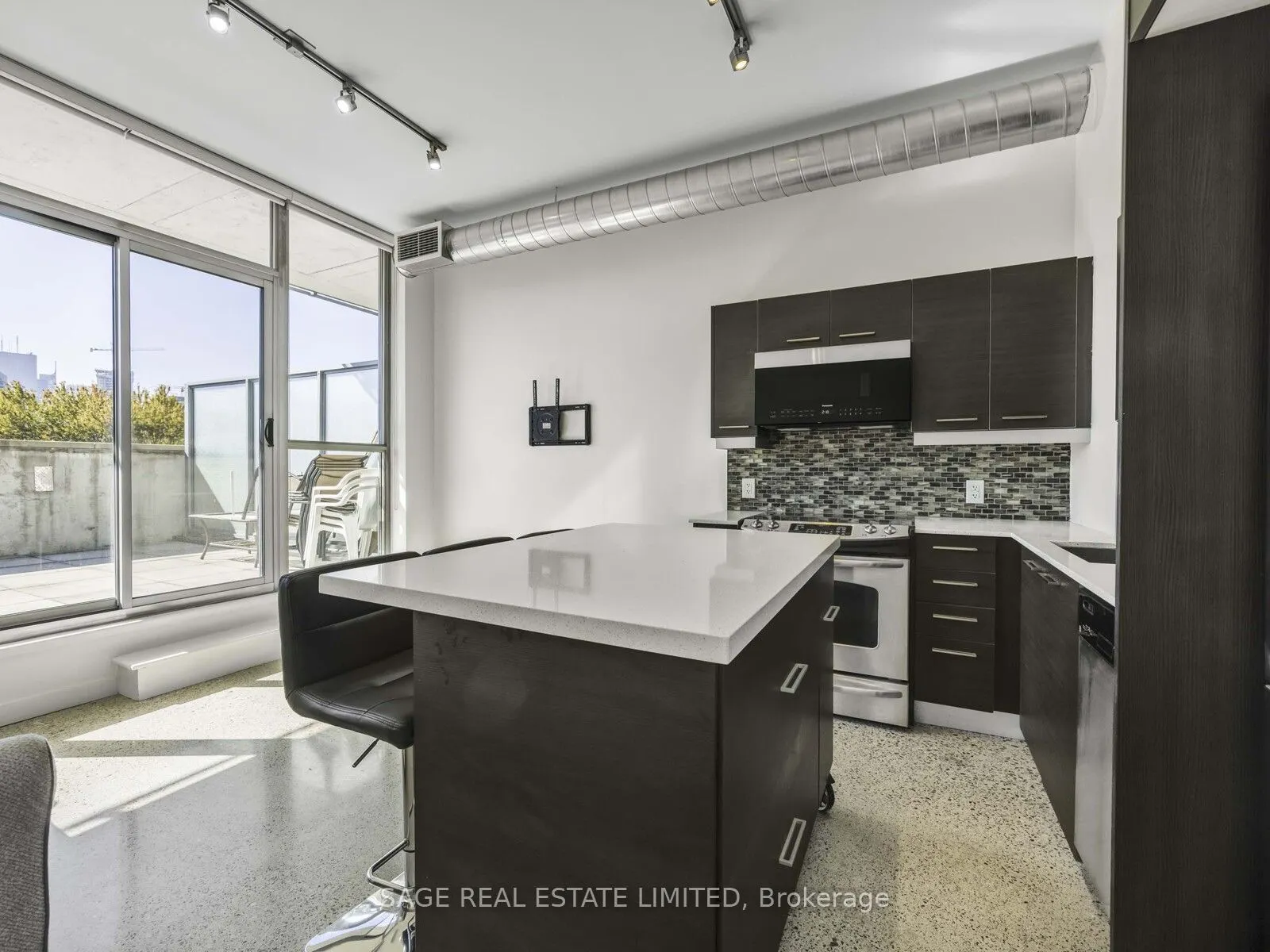 510 King Street E, #405