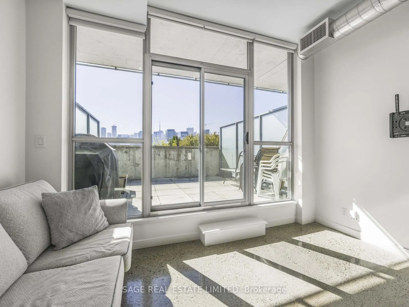 510 King Street E, #405